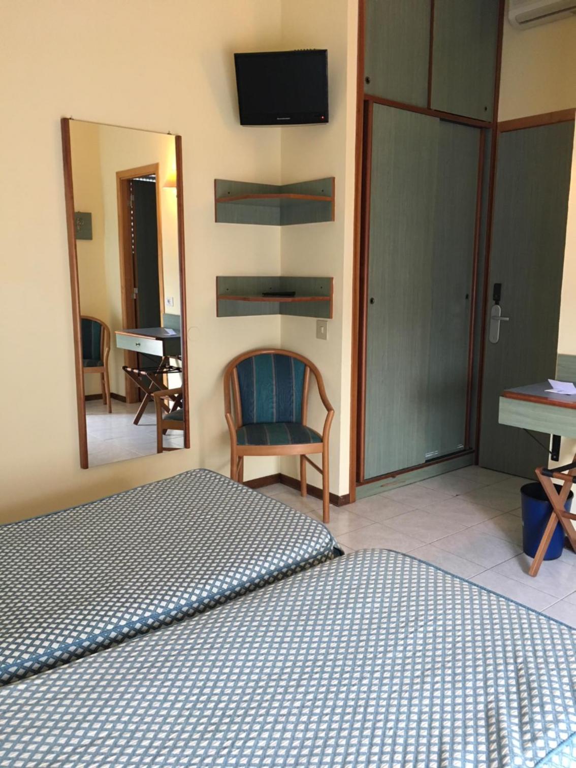Interconnecting Room photo 3