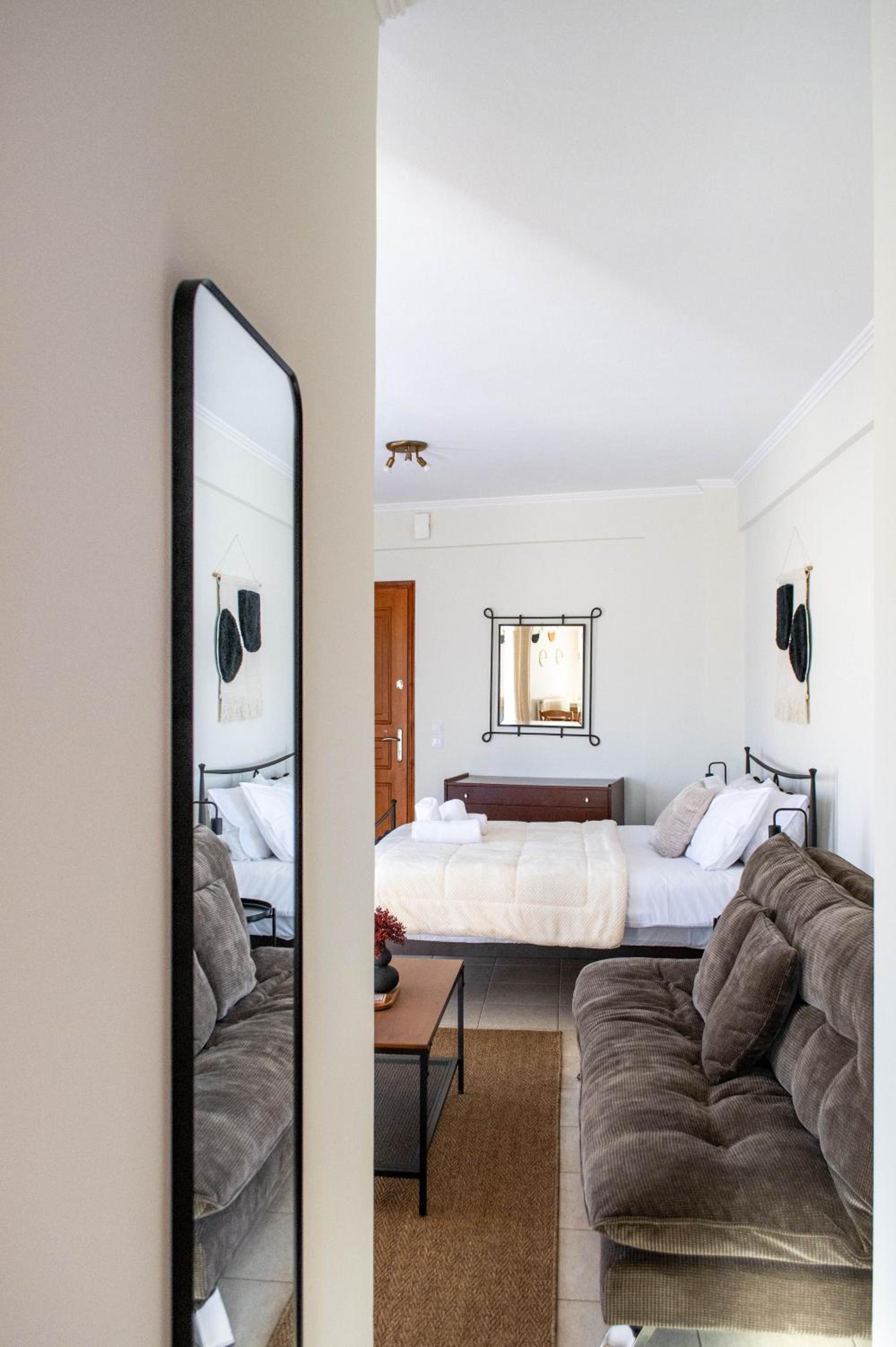 Studio Apartment photo 1