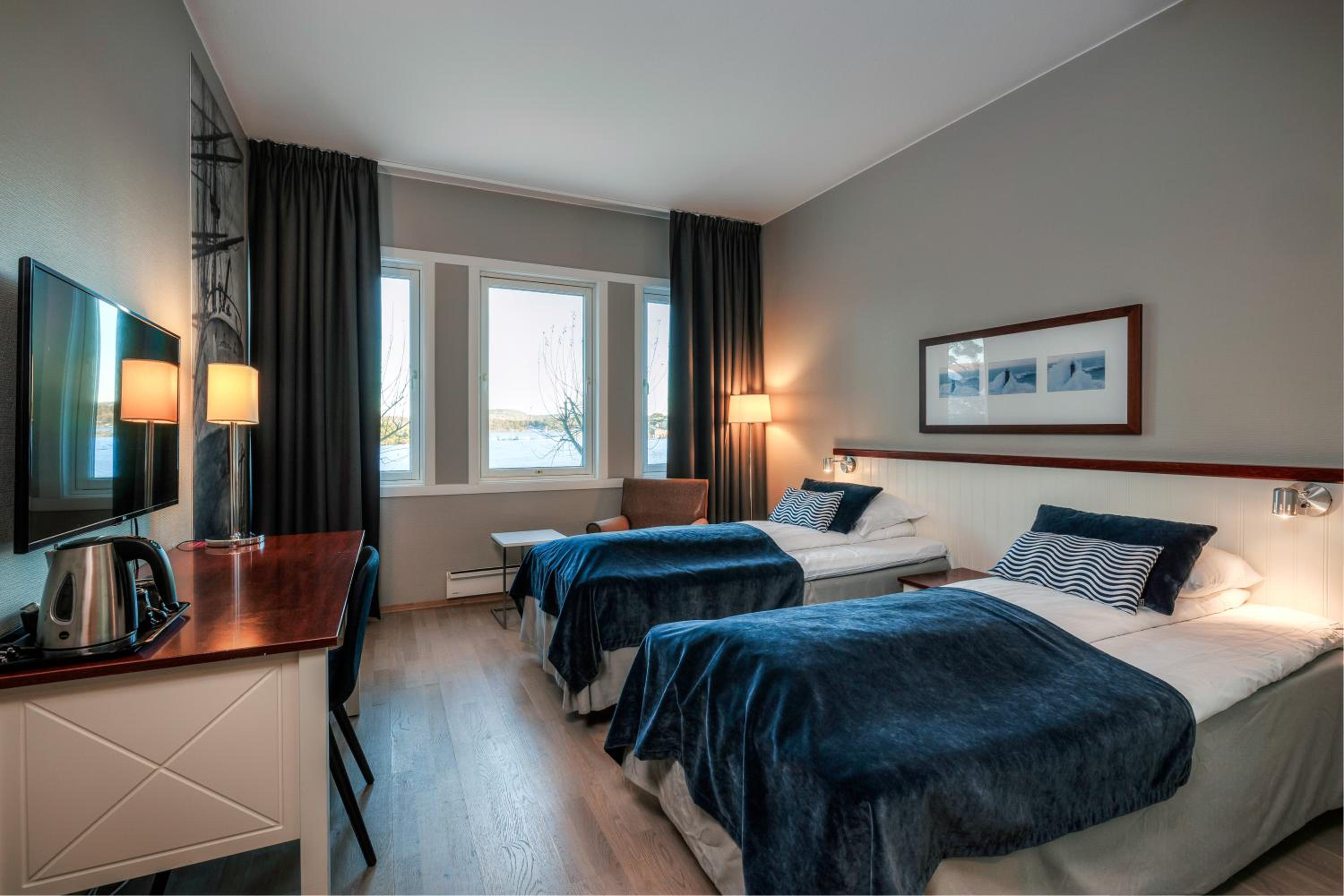Economy Twin Room - Photo 1