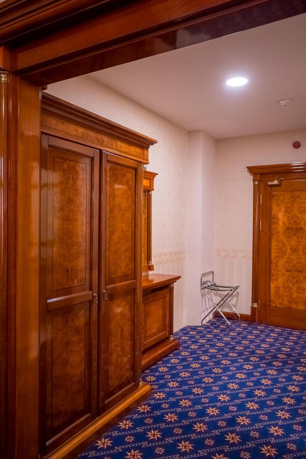 Deluxe Double or Twin Room photo 1