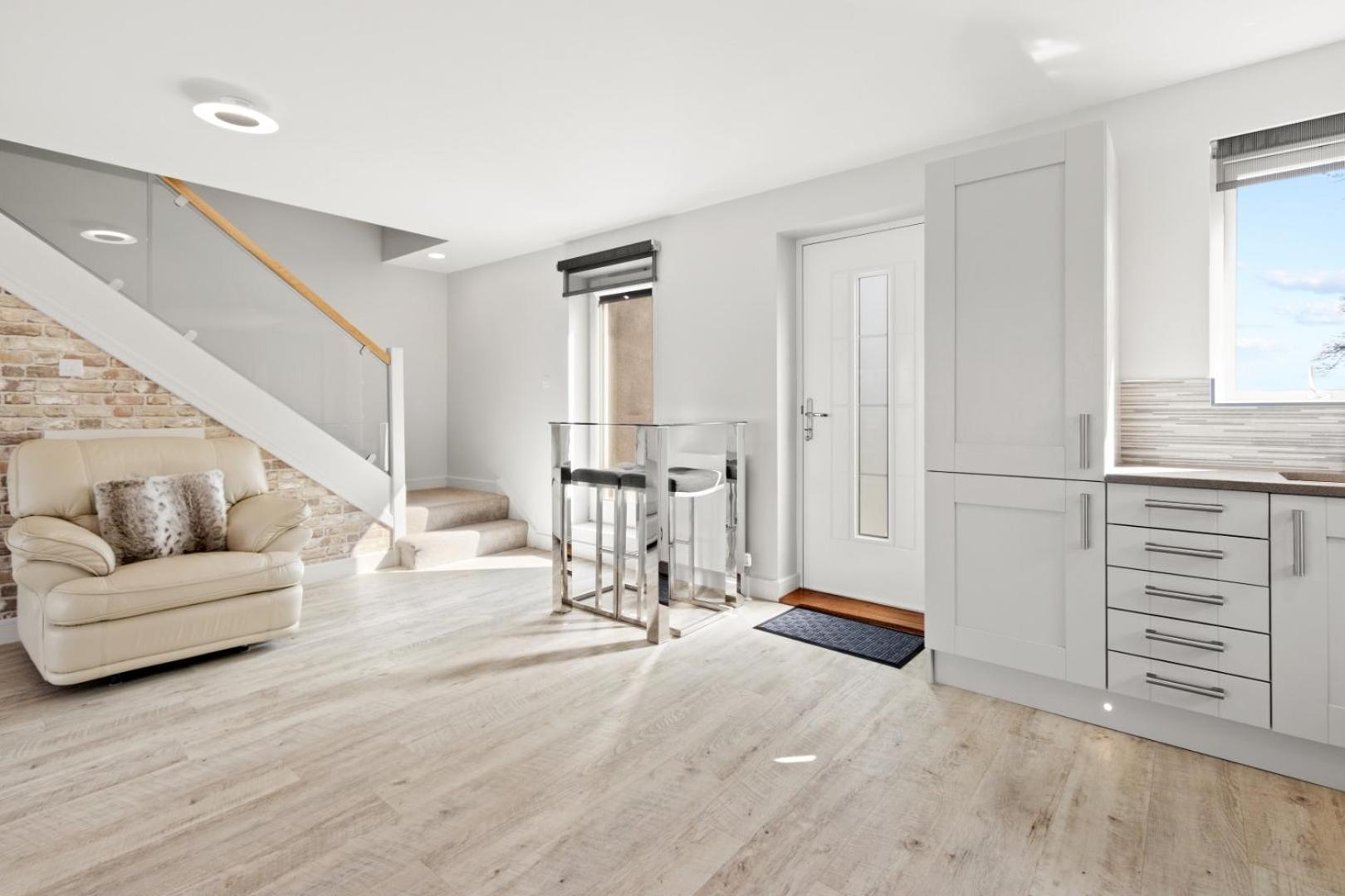Three-Bedroom House photo 2