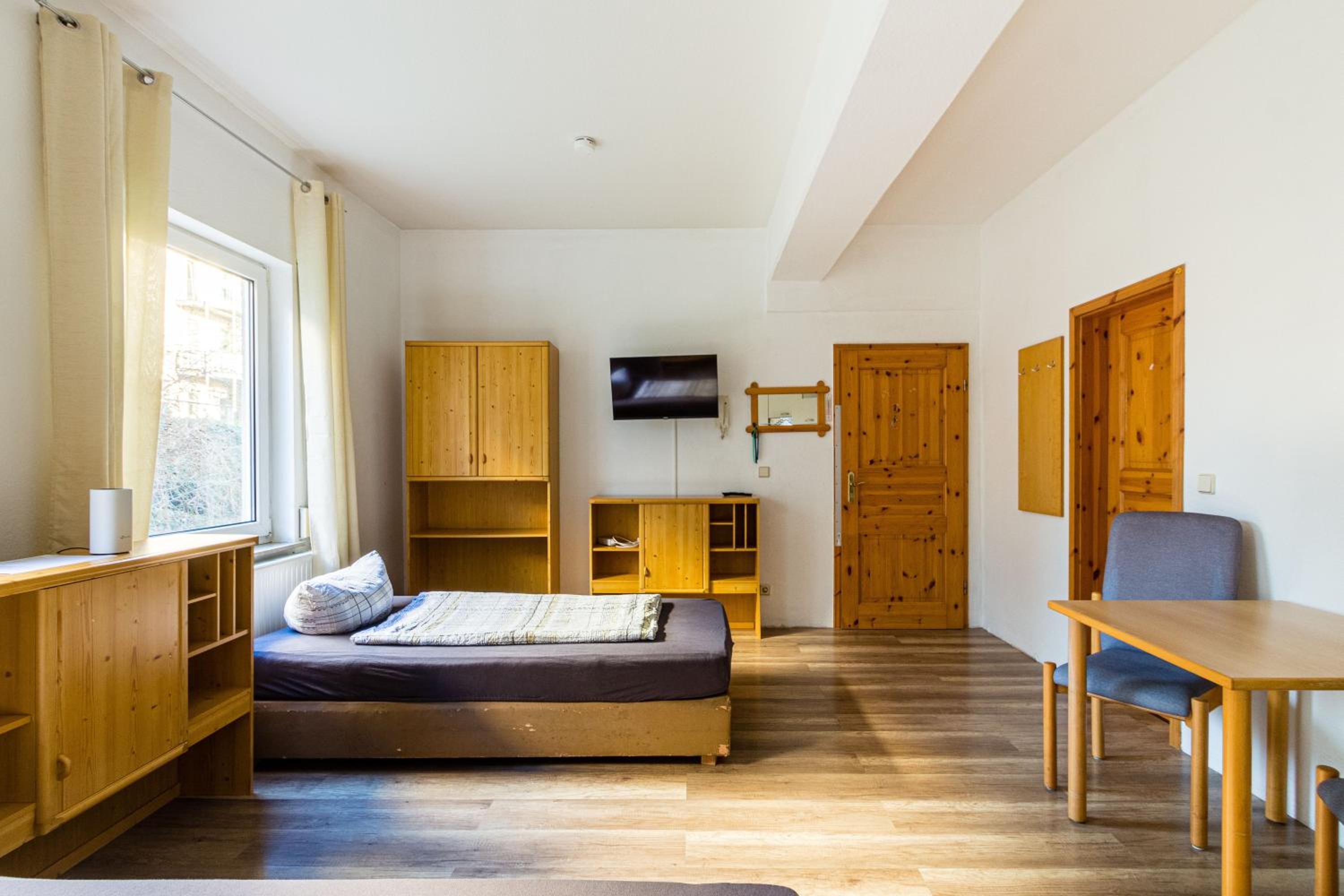Twin Room with Bathroom photo 1