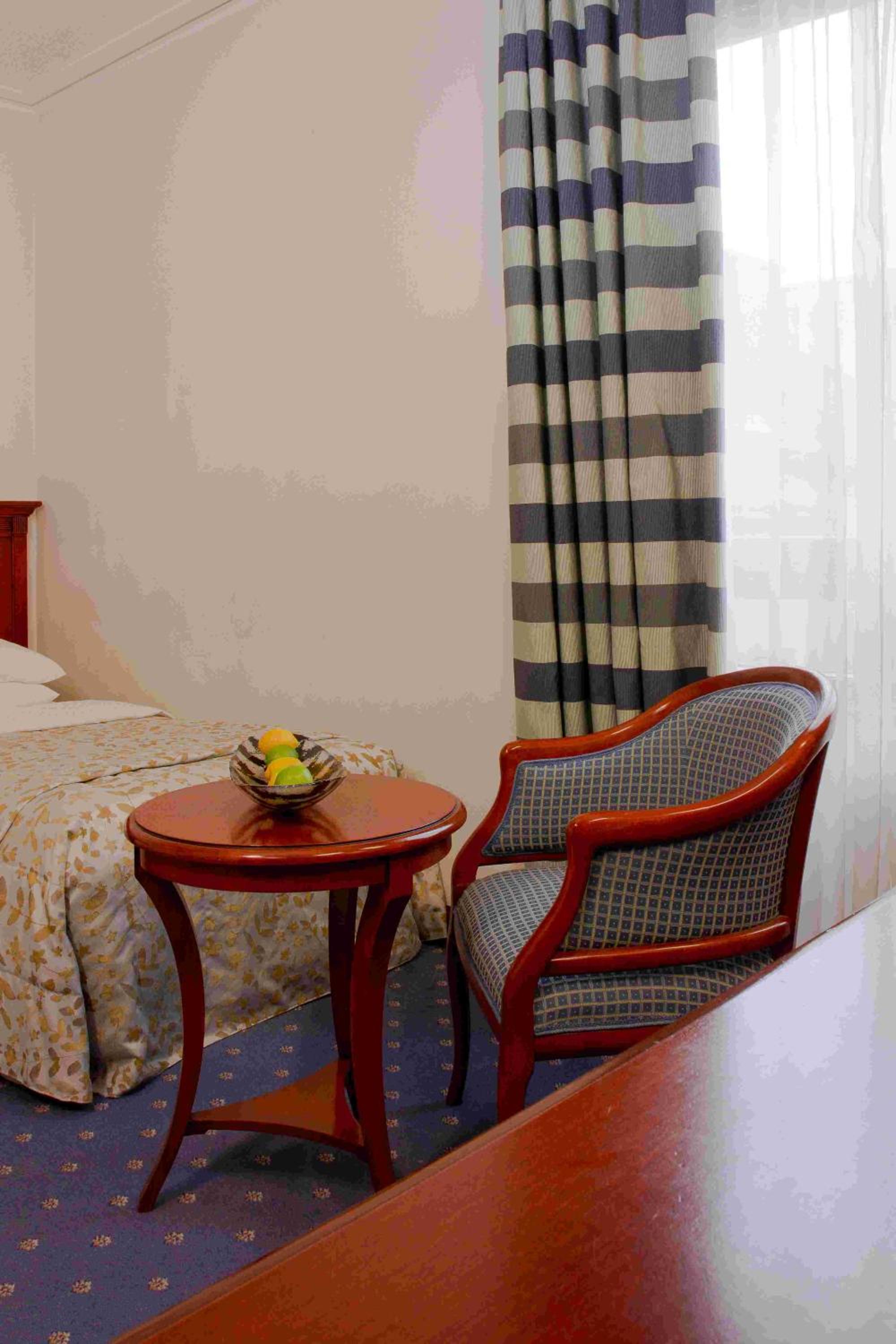 Twin Room - Photo 7