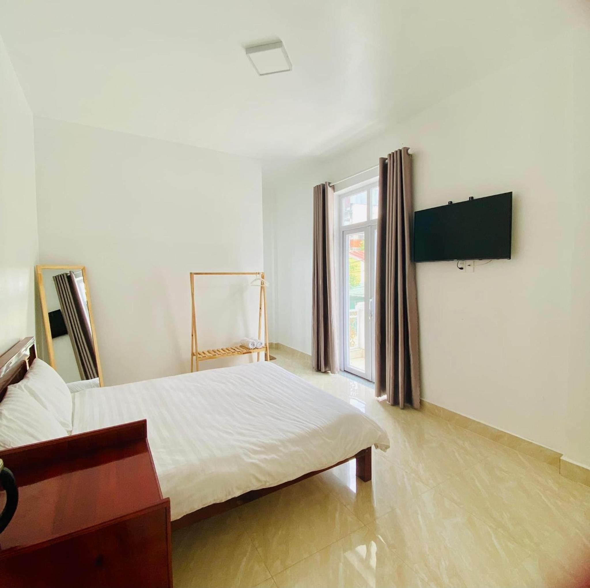 Budget Double Room photo 3