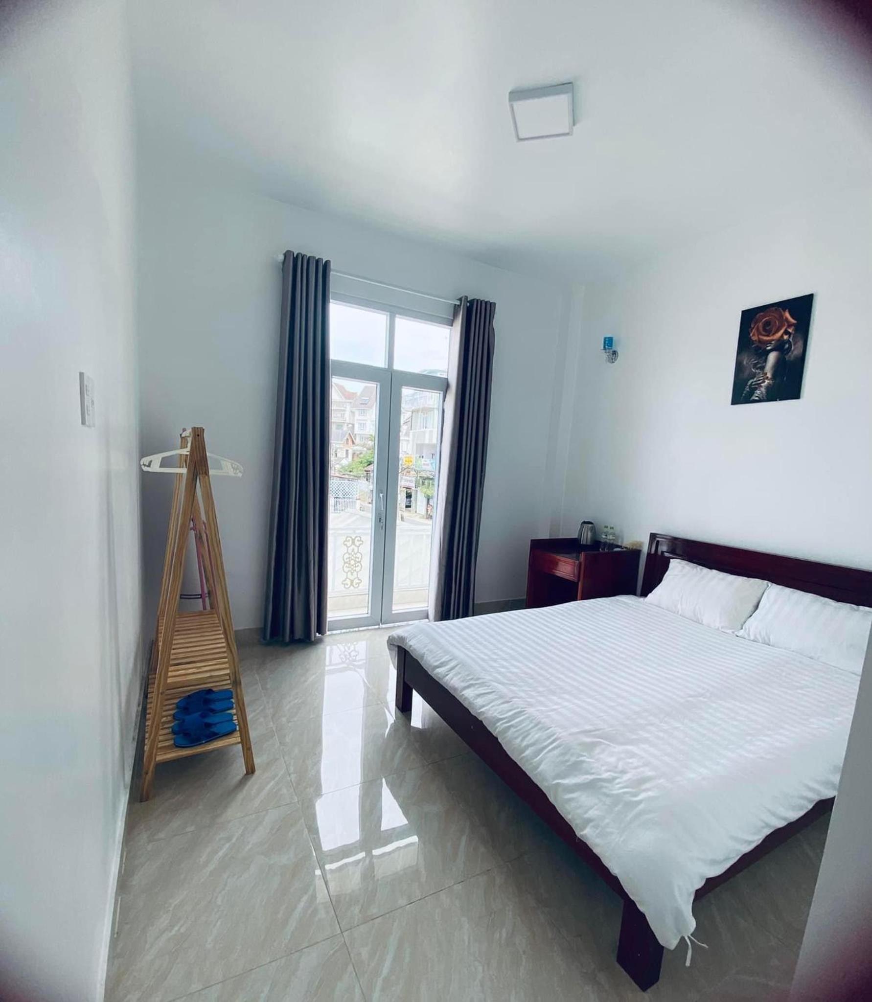 Budget Double Room photo 2