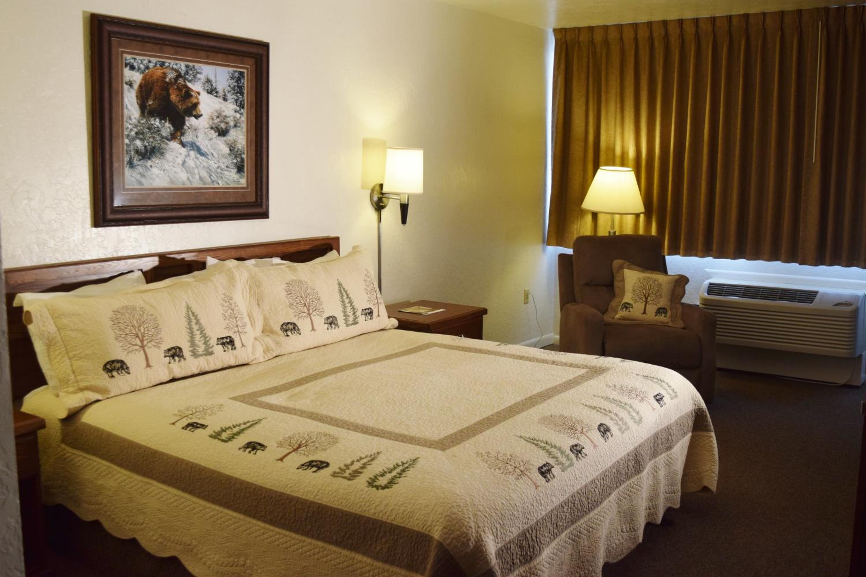 King Room - No Pets photo 2