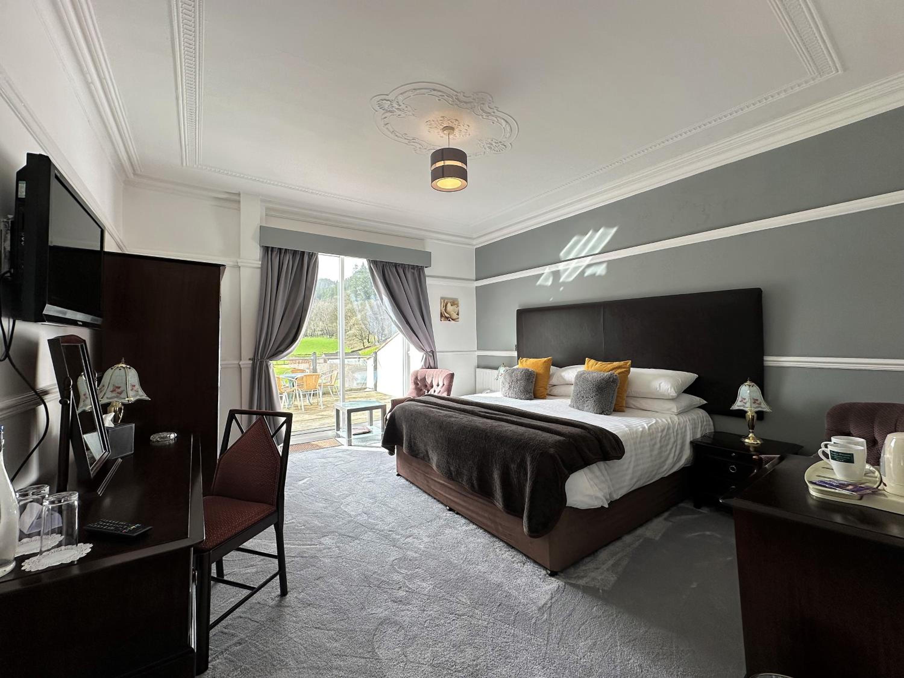 Riverview Family Suite photo 1