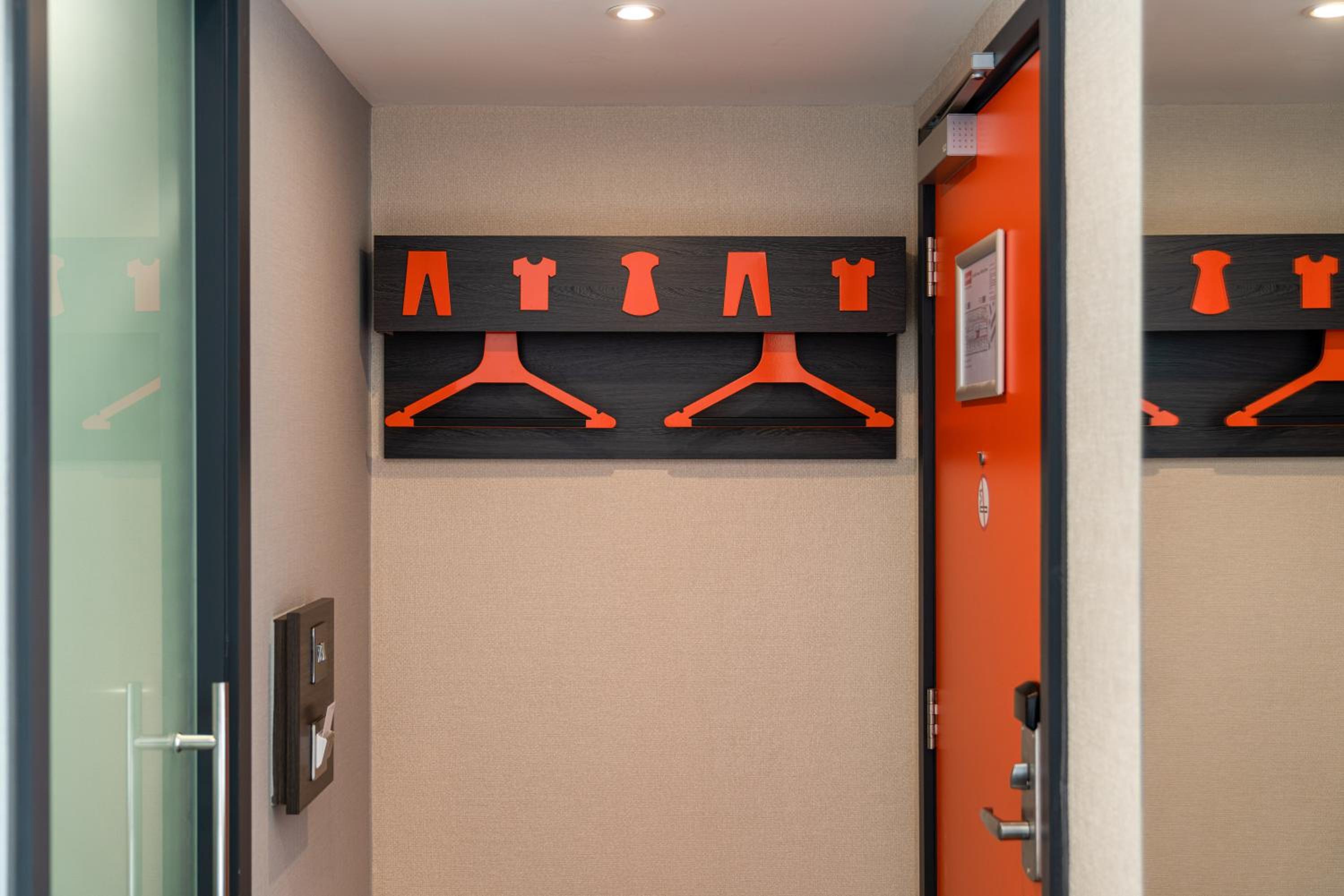 Twin Room without Window - Photo 3