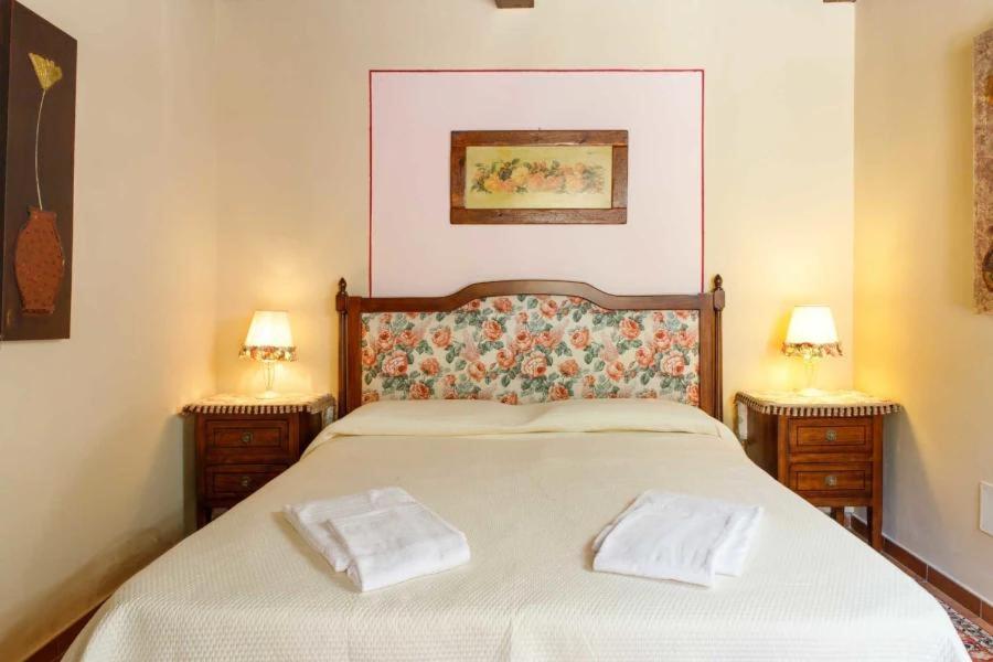 Large Double Room photo 1