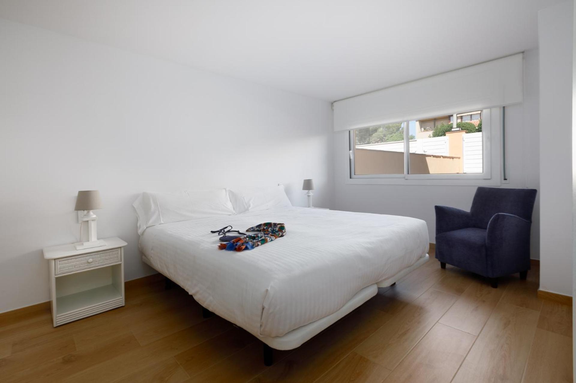 Three-Bedroom Villa photo 2