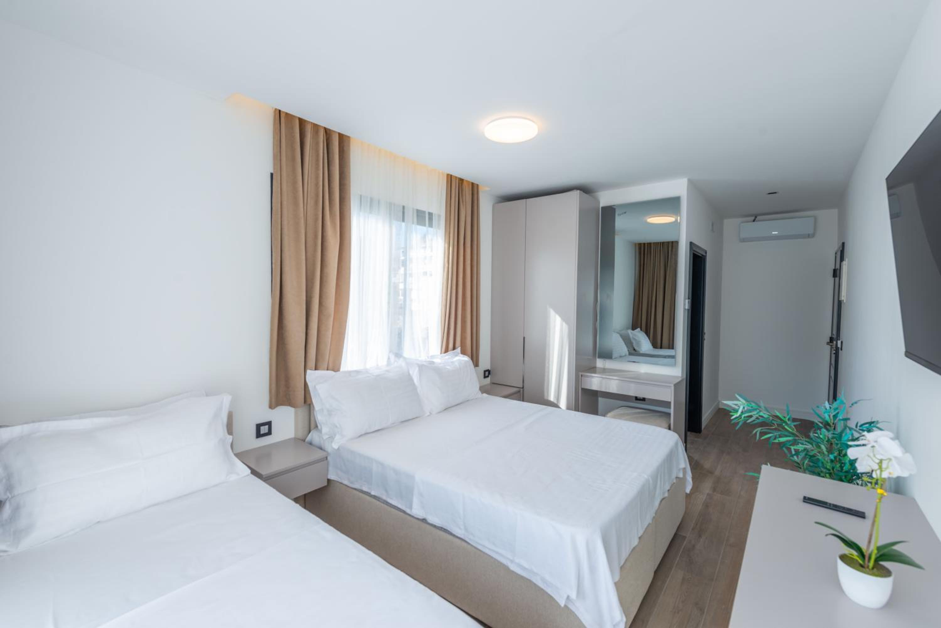 Deluxe Triple Room with Sea View photo 1