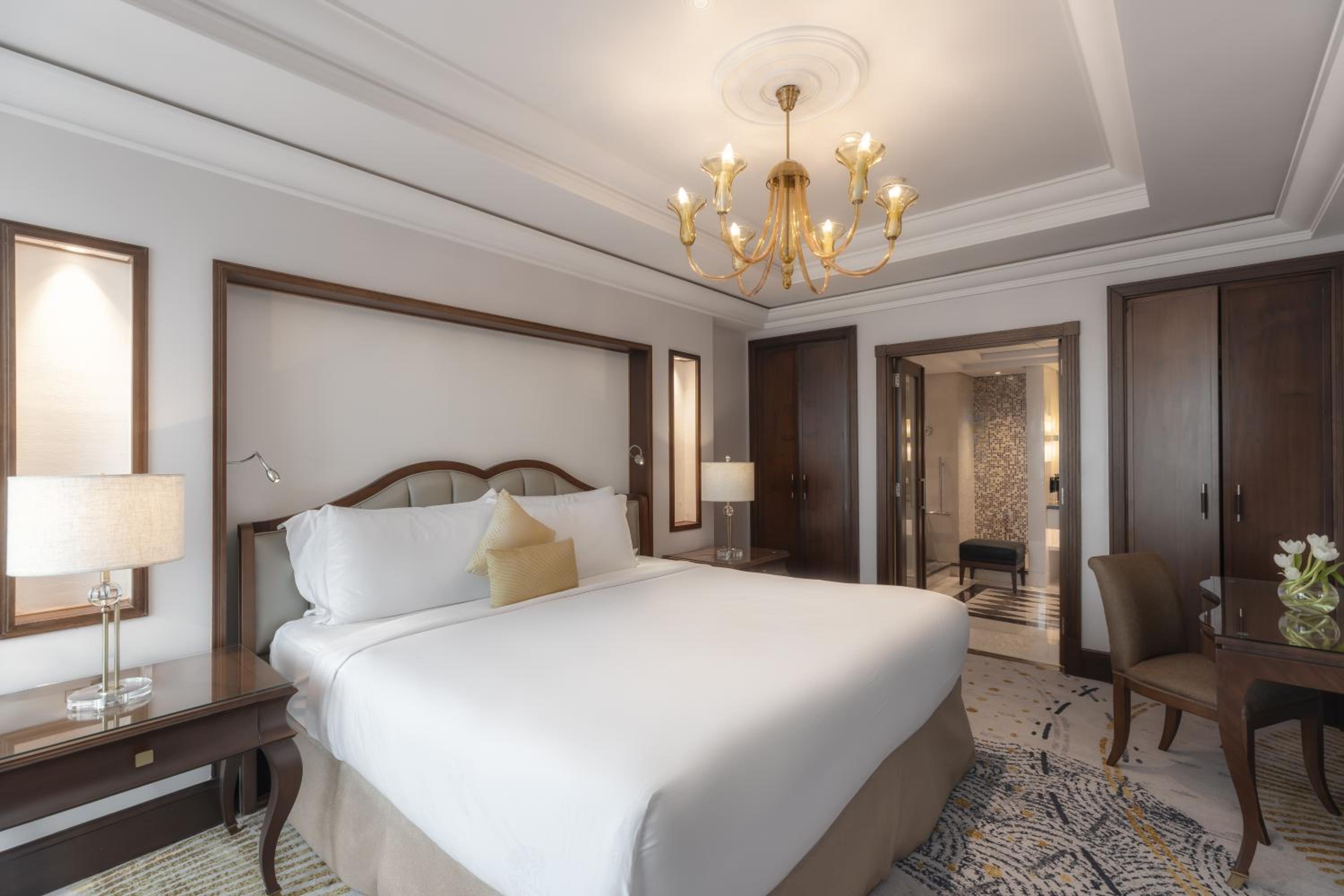 Signature Suite City View - Photo 1