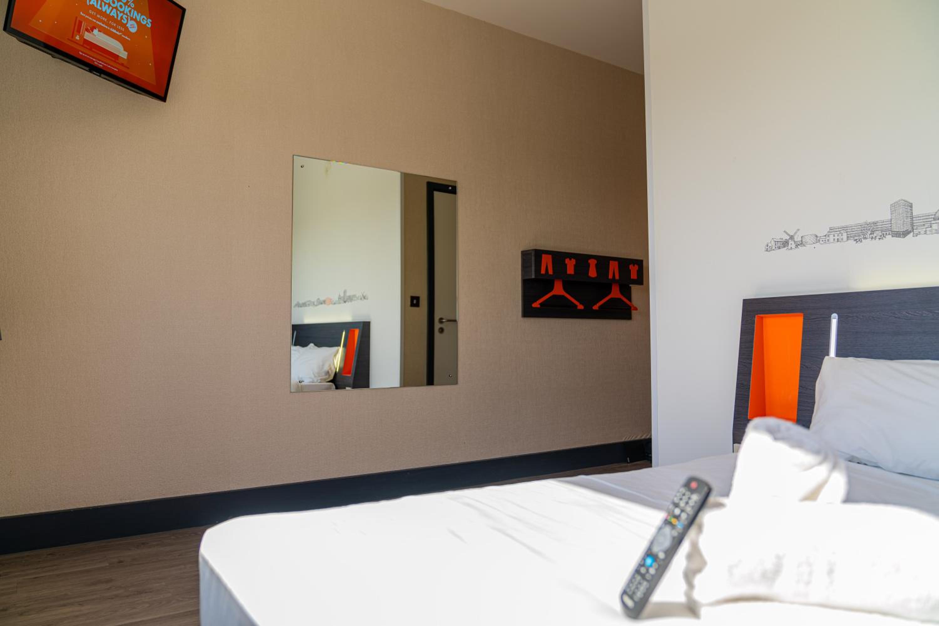 Double Room - Disability Access - Photo 3