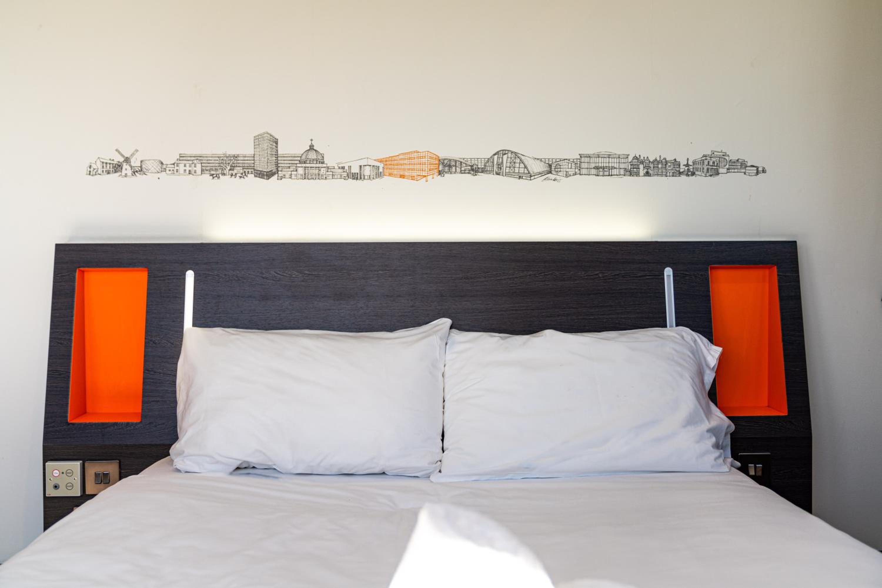 Double Room - Disability Access - Photo 4
