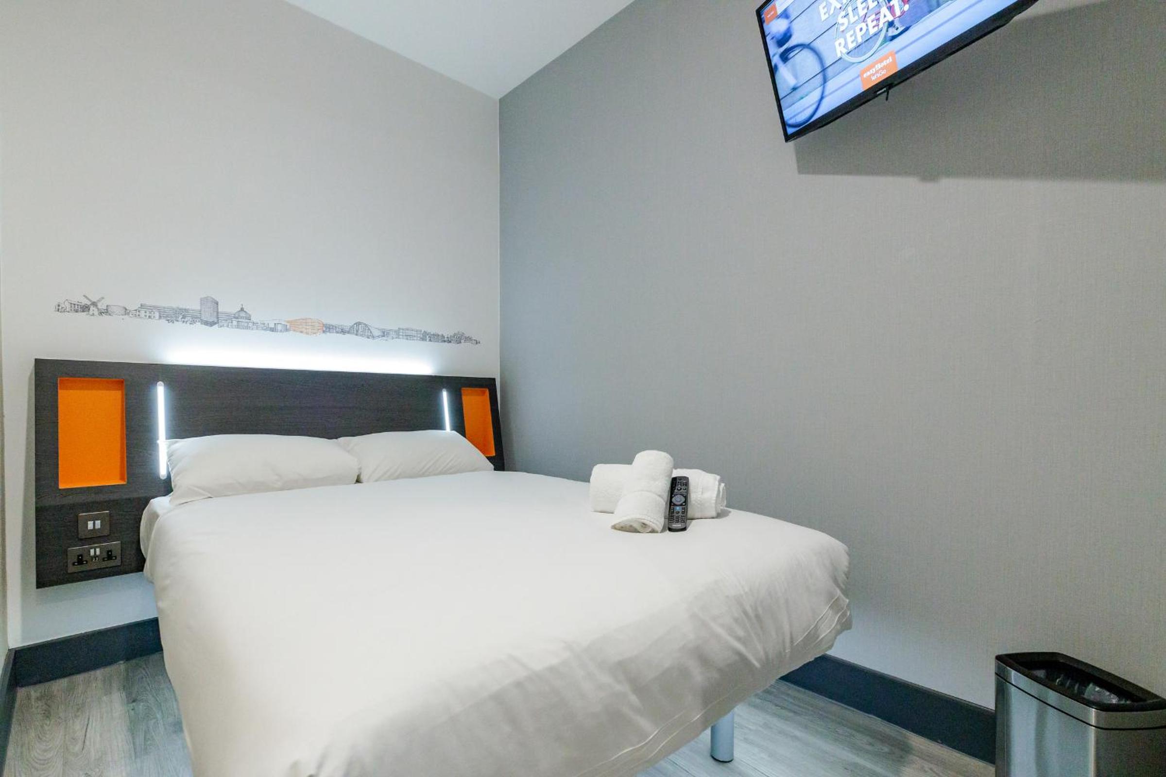 Double Room without Window - Photo 8
