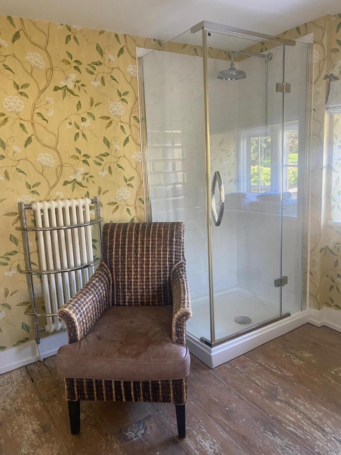 Deluxe Suite - Photo 6