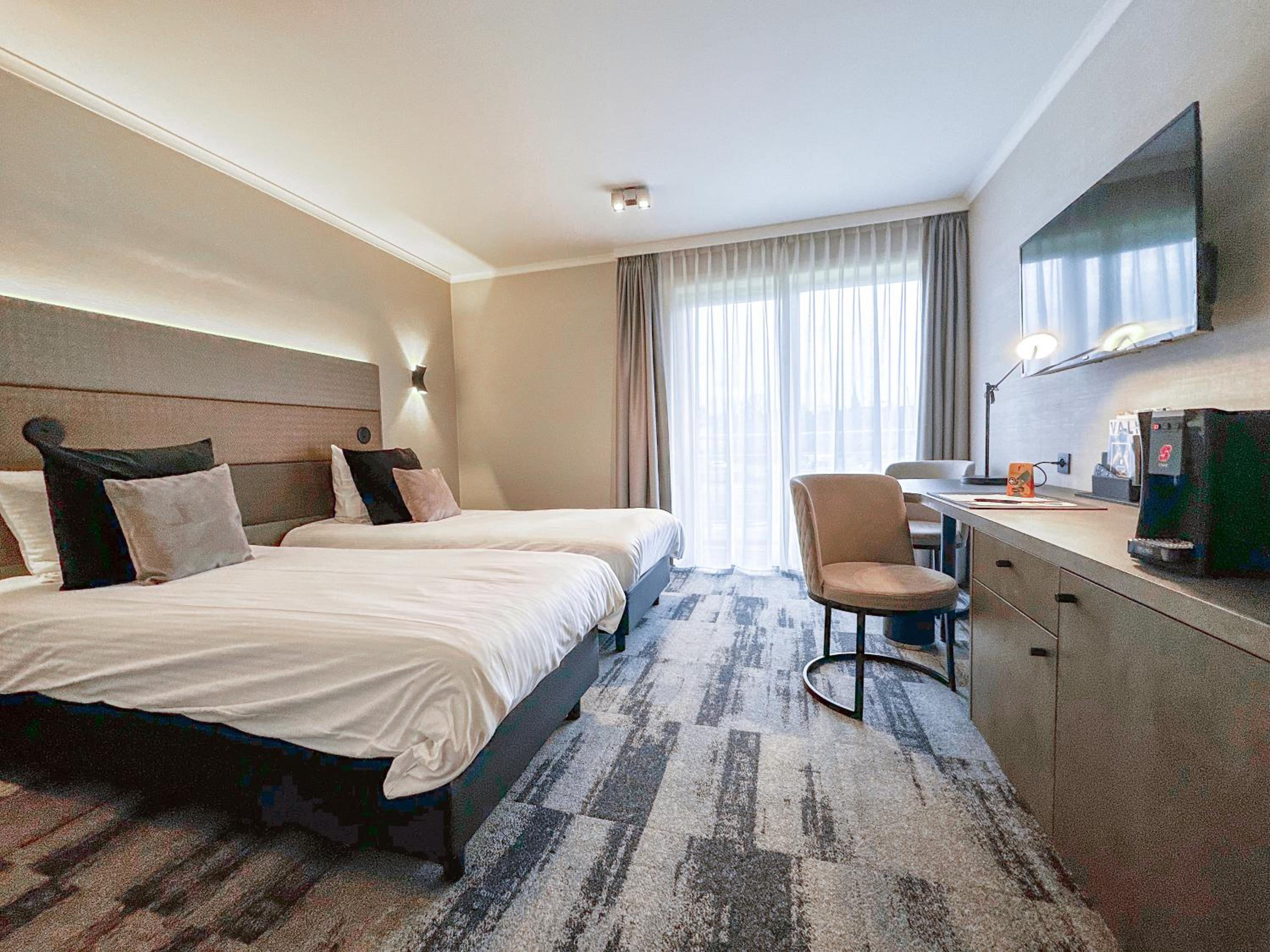 Superior Twin Room - Photo 2