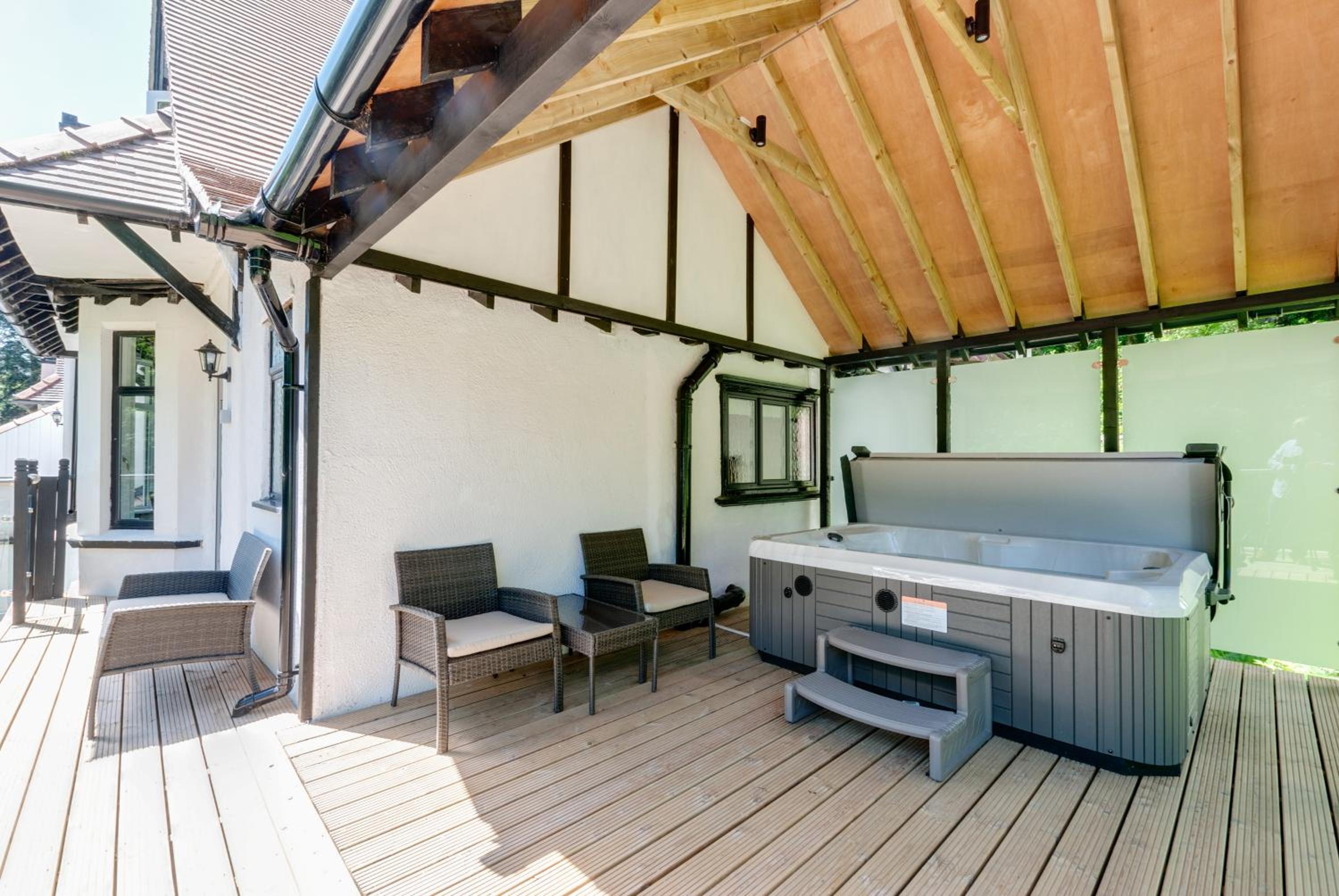 Hot Tub Room: Superking/Twin photo 3