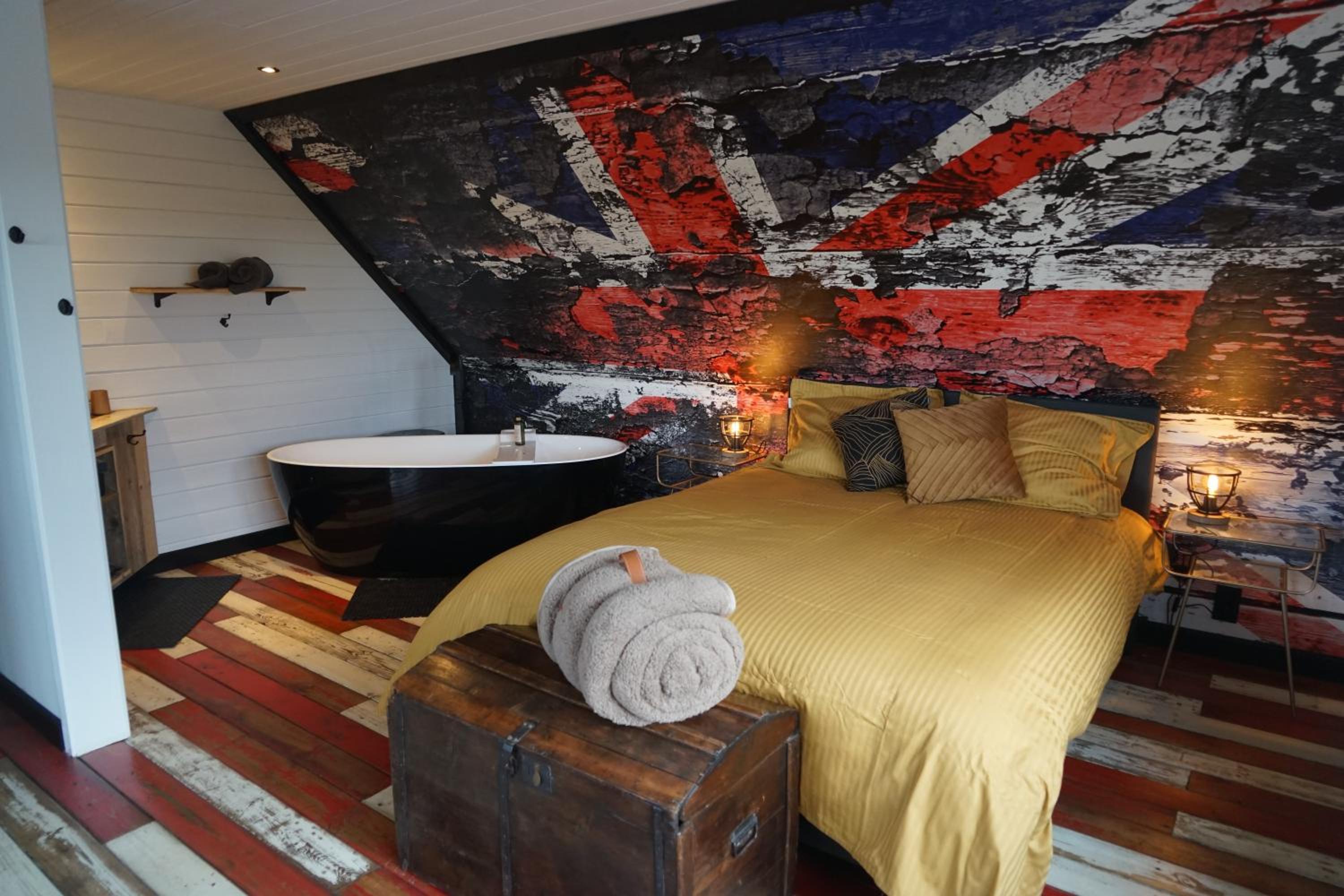 Double Room with Private Bathroom photo 3