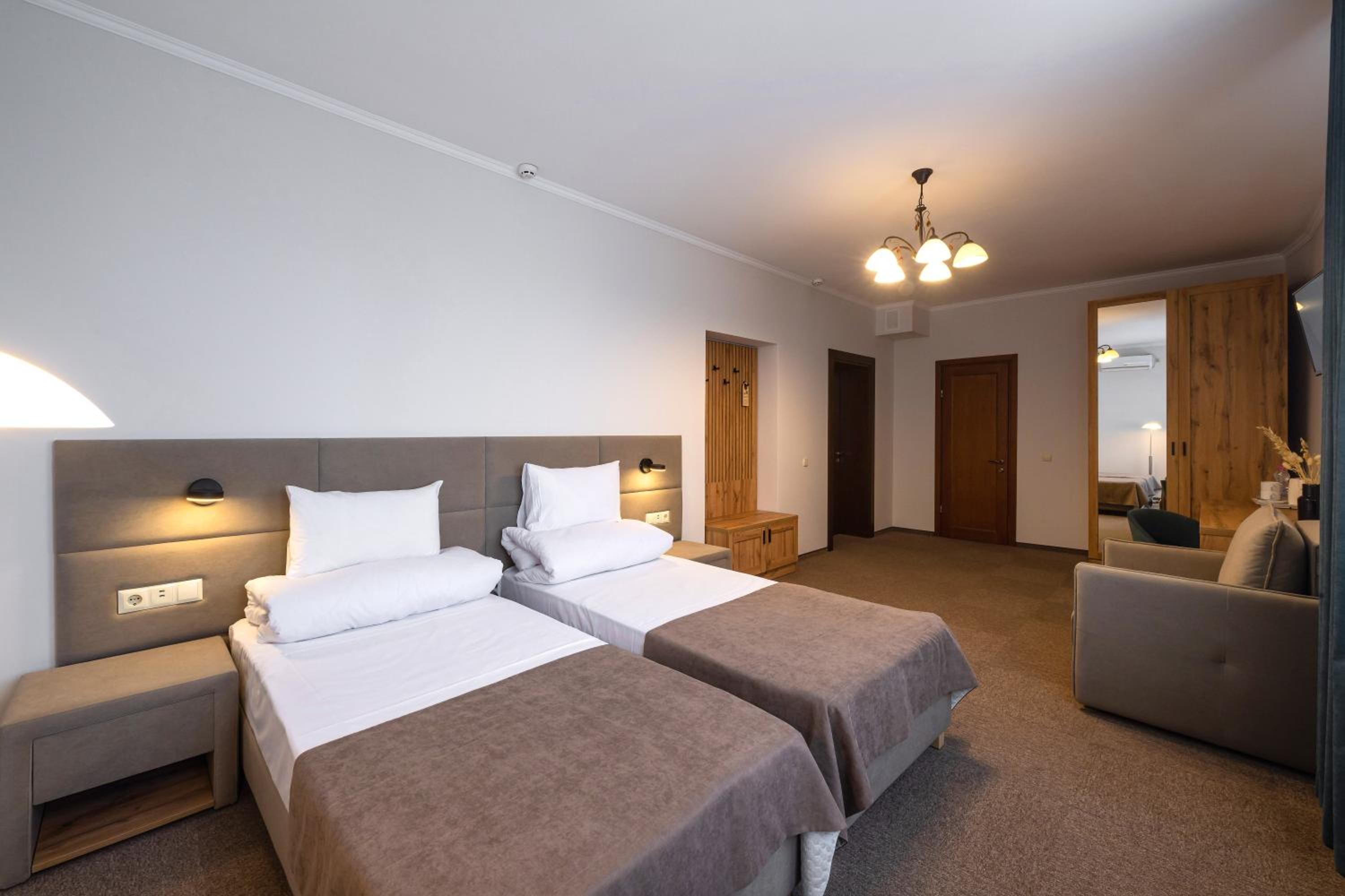 Comfort Twin Room photo 3