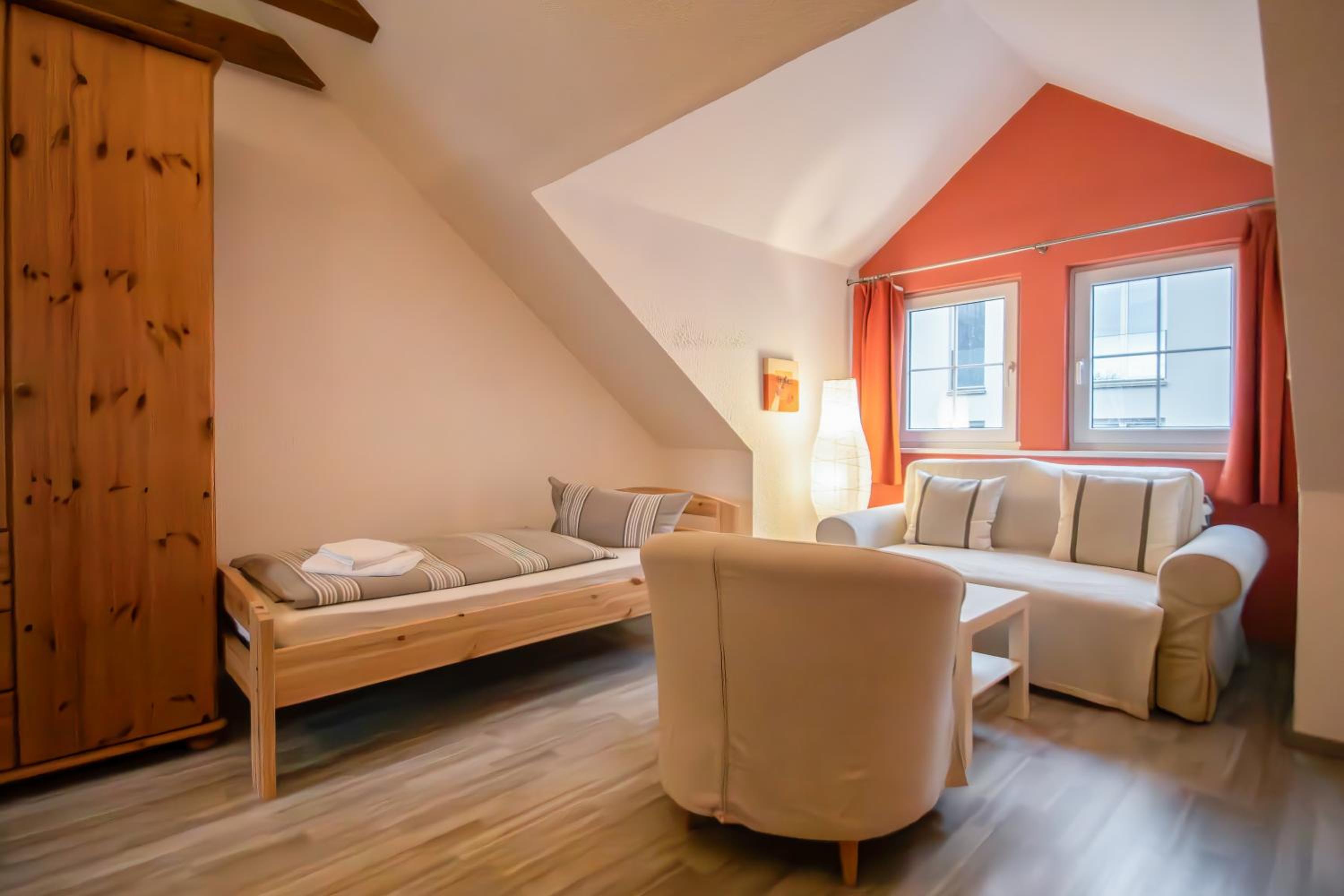 Studio Apartment with 3 beds photo 2
