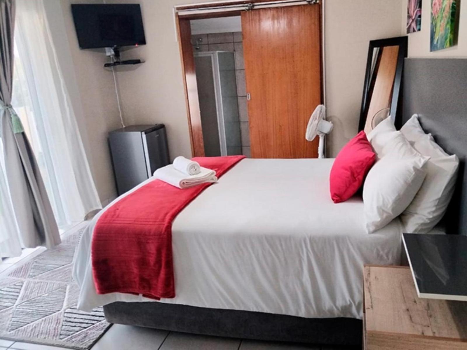 Double Room with Private Bathroom photo 2