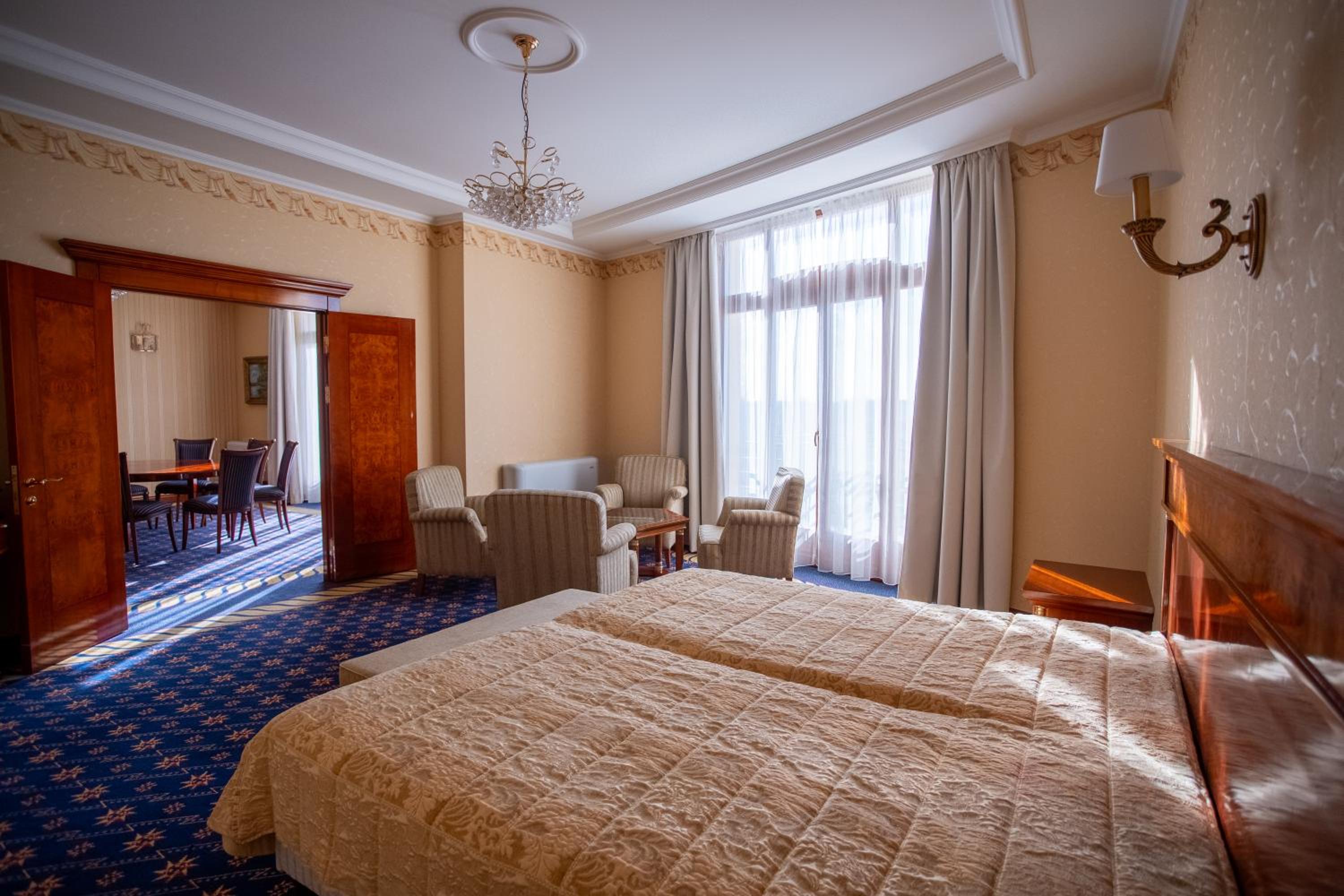 Presidential Suite photo 1
