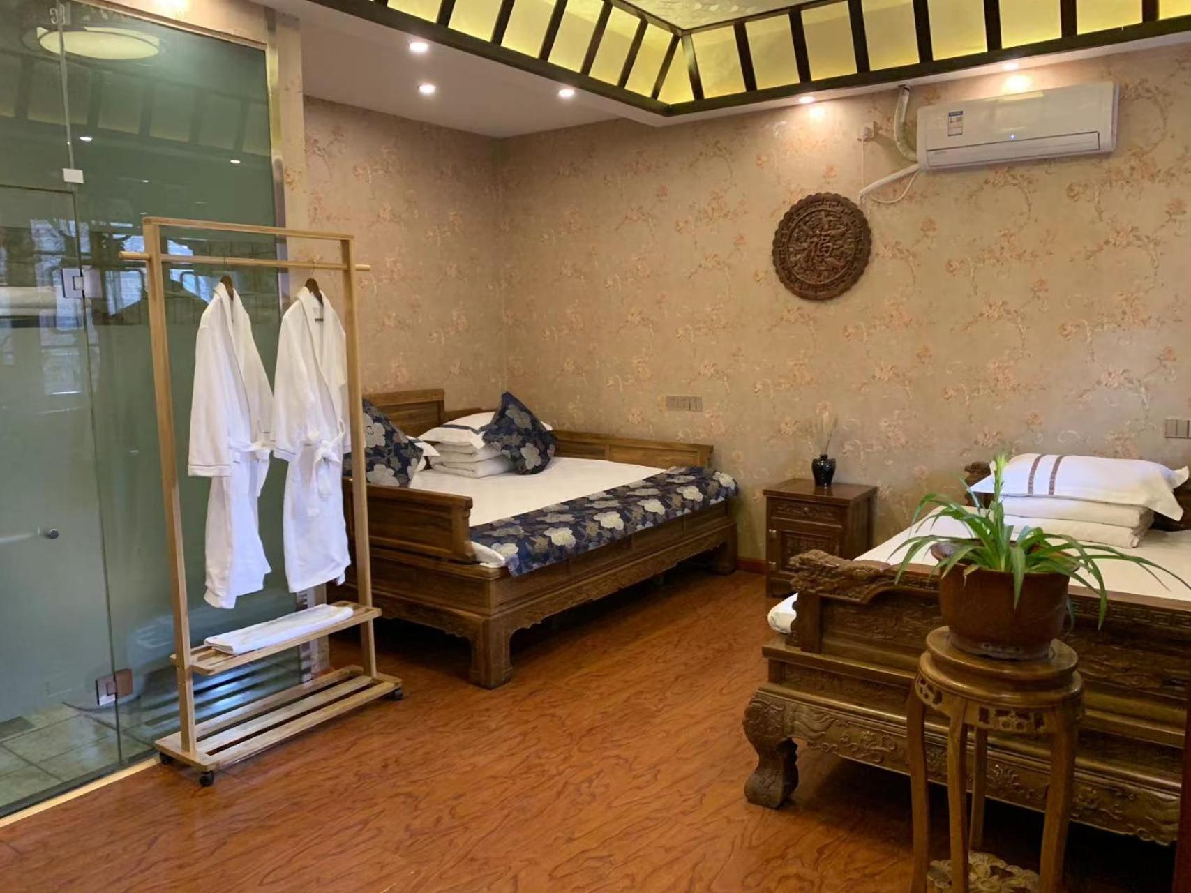 Triple Room with Private Bathroom photo 2