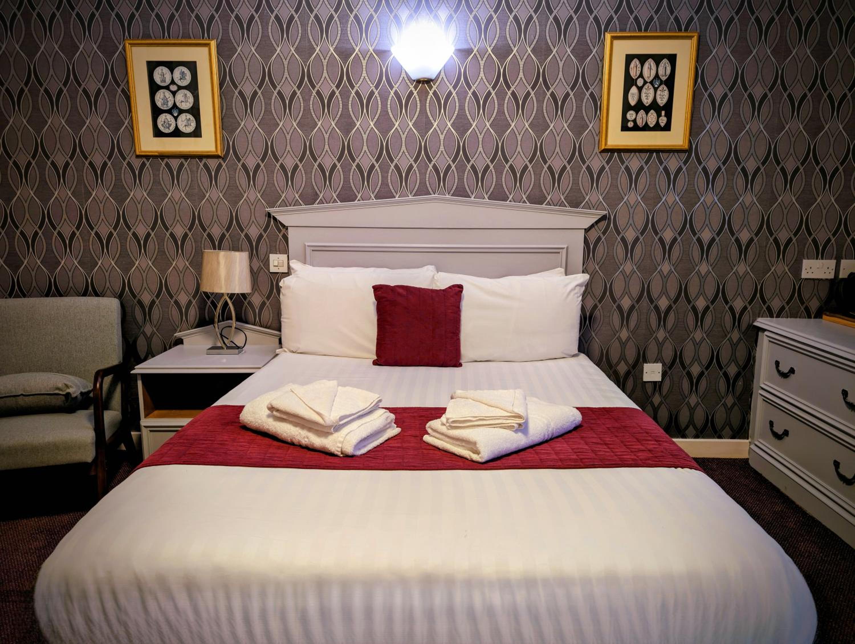 Double Room - Photo 5