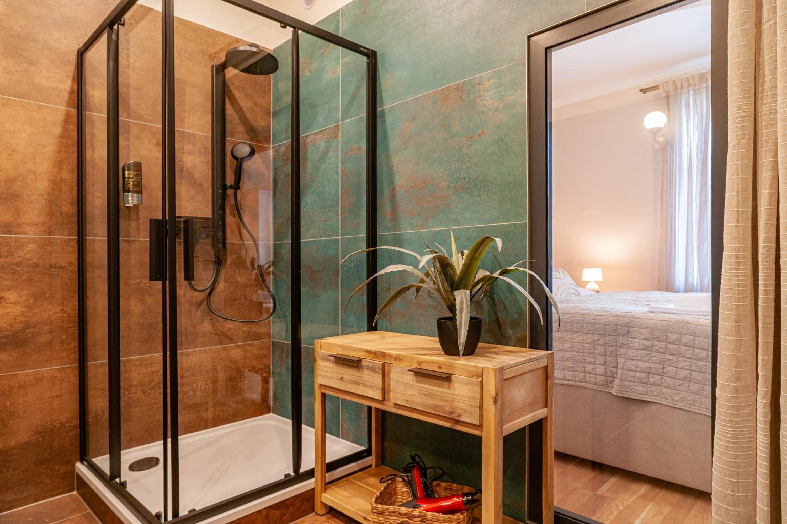 One-Bedroom Apartment - Photo 7