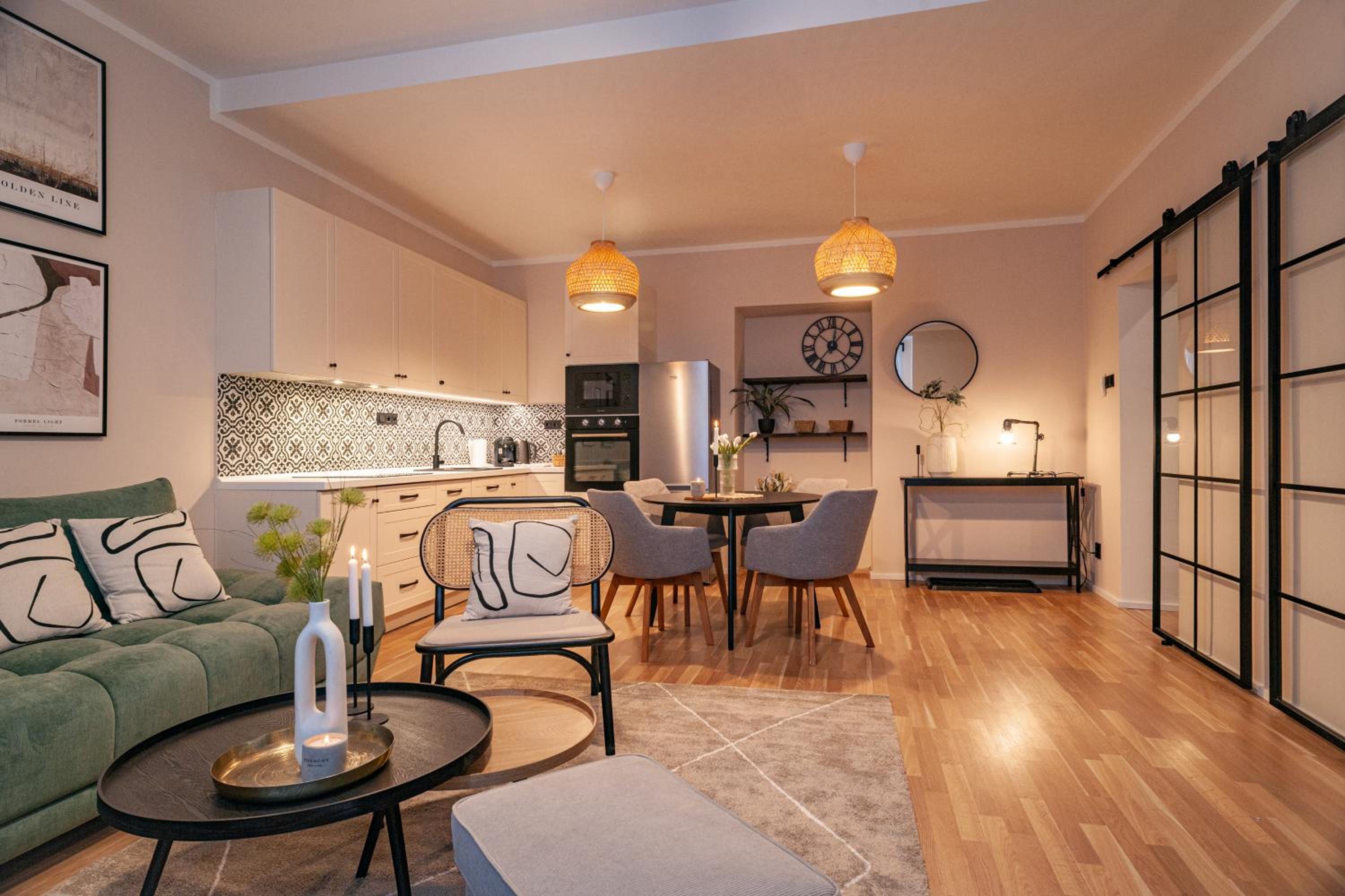 One-Bedroom Apartment - Photo 3