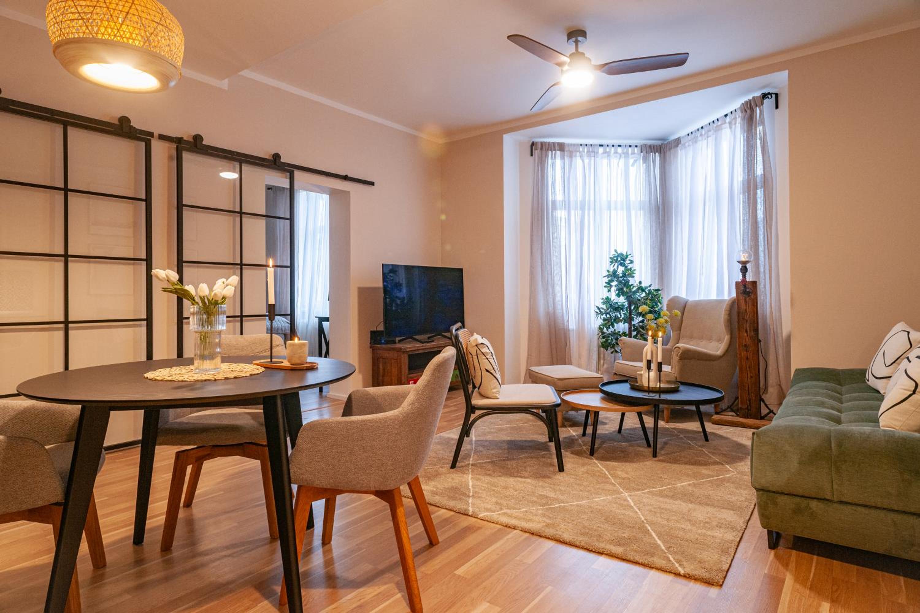 One-Bedroom Apartment - Photo 10