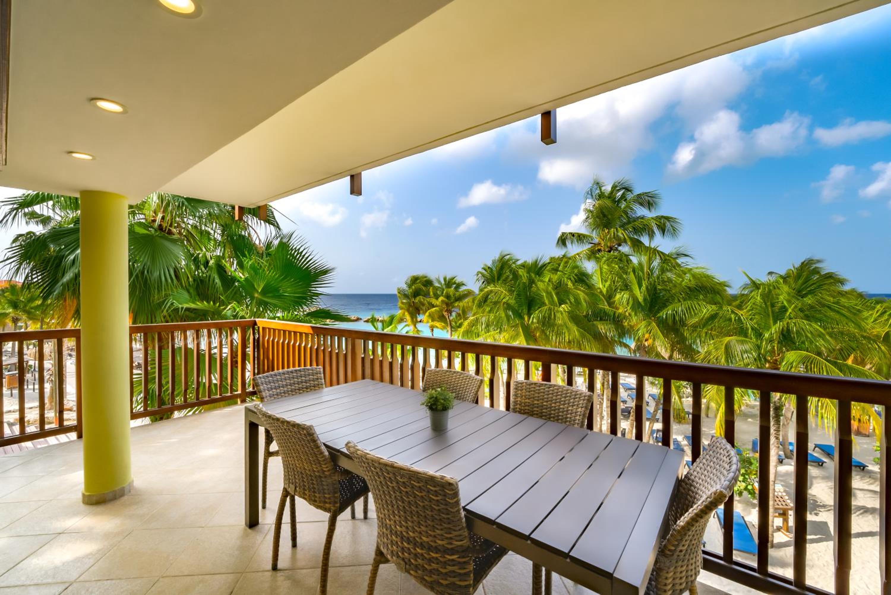 Balcony & Terrace