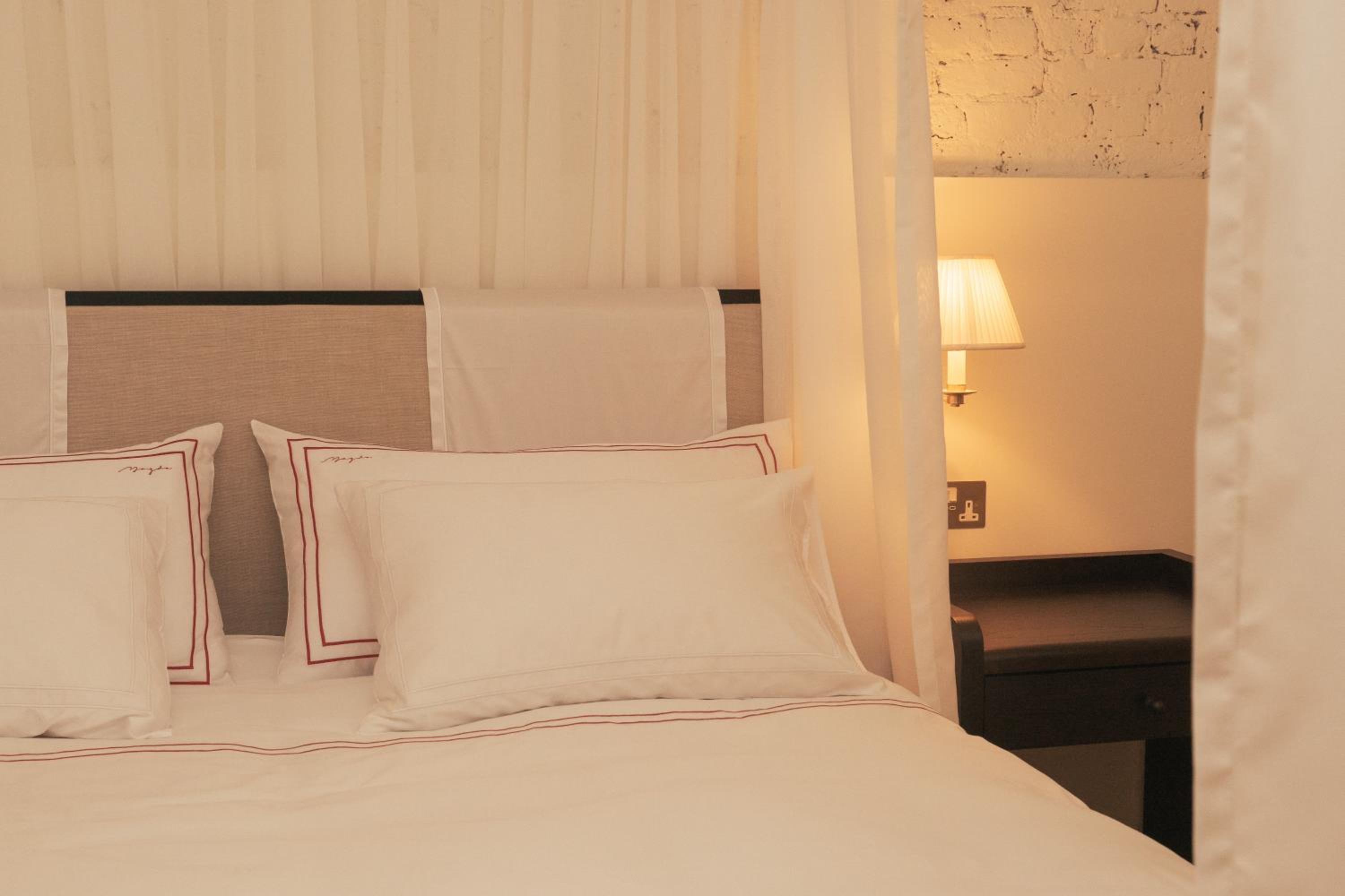 Superior King Room photo 2