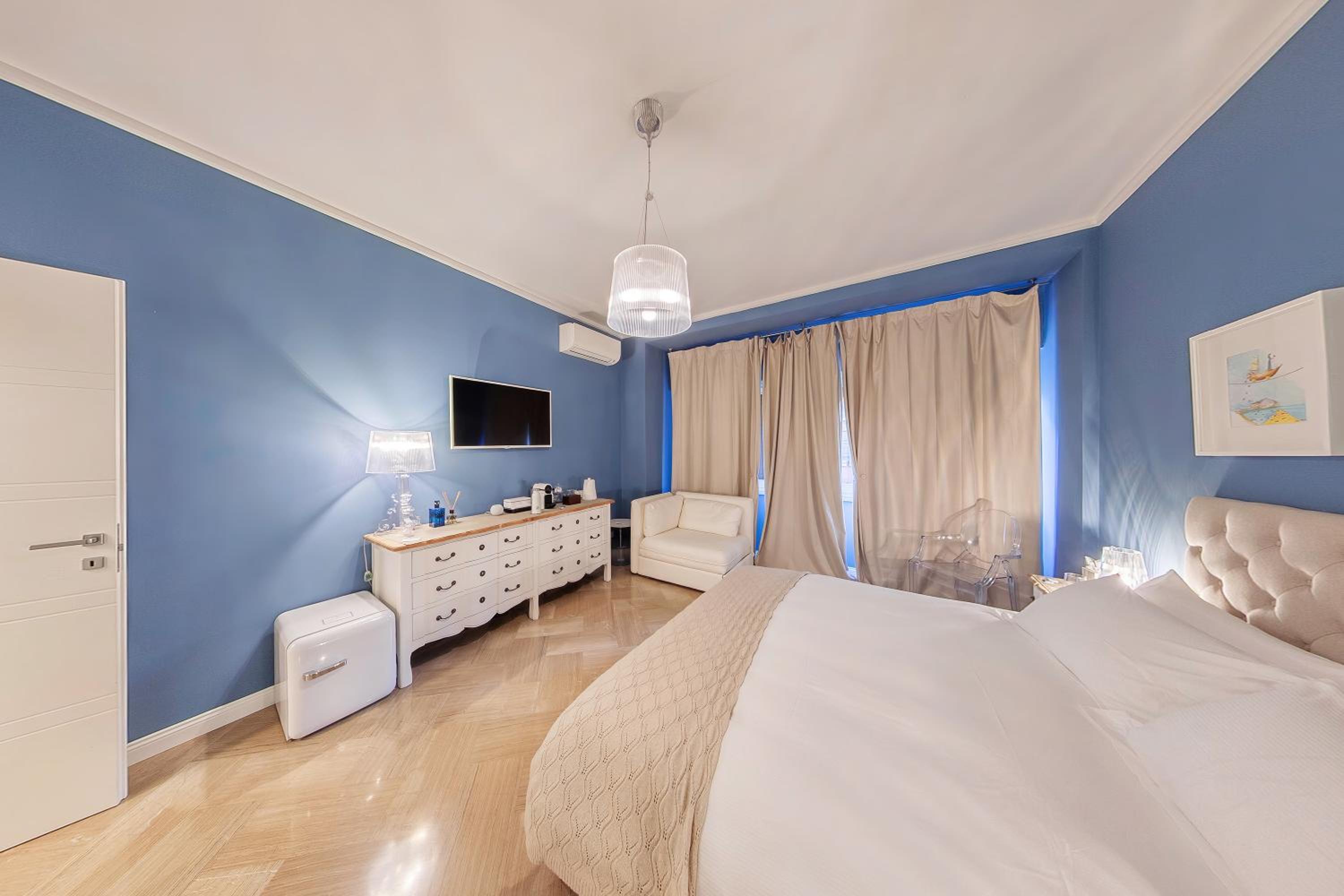 Large Double Room - Photo 16