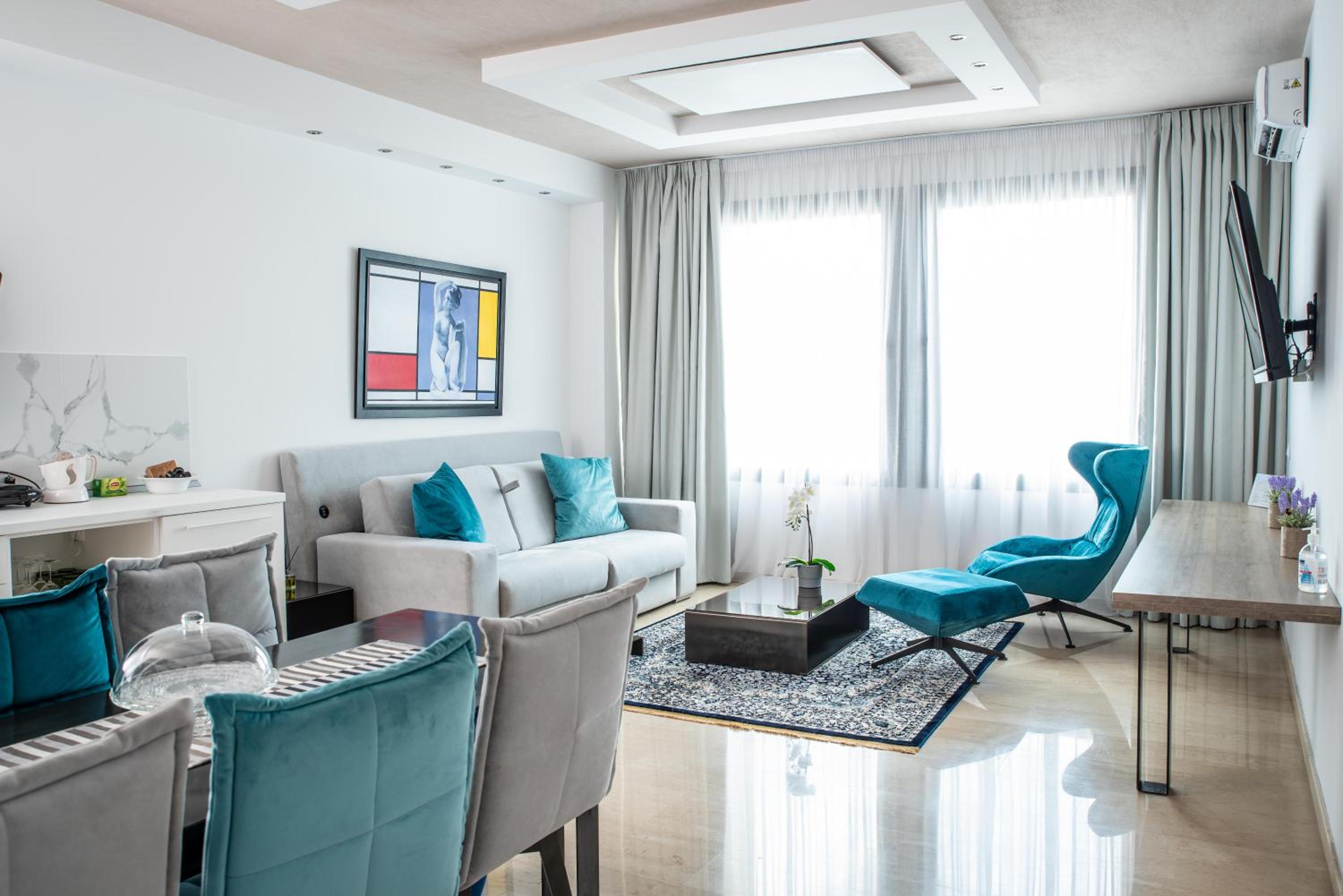 Apartment with Sea View - Photo 6