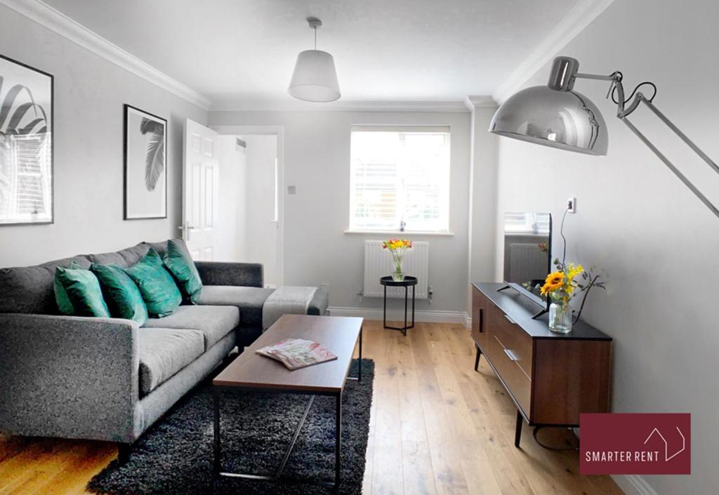 Apartment photo 2