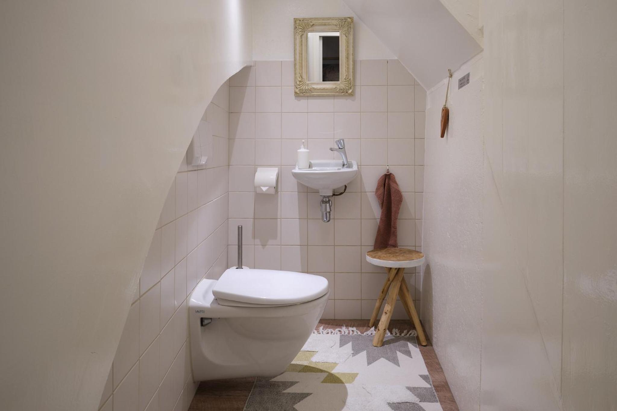 Double Room with Private Bathroom - Photo 3