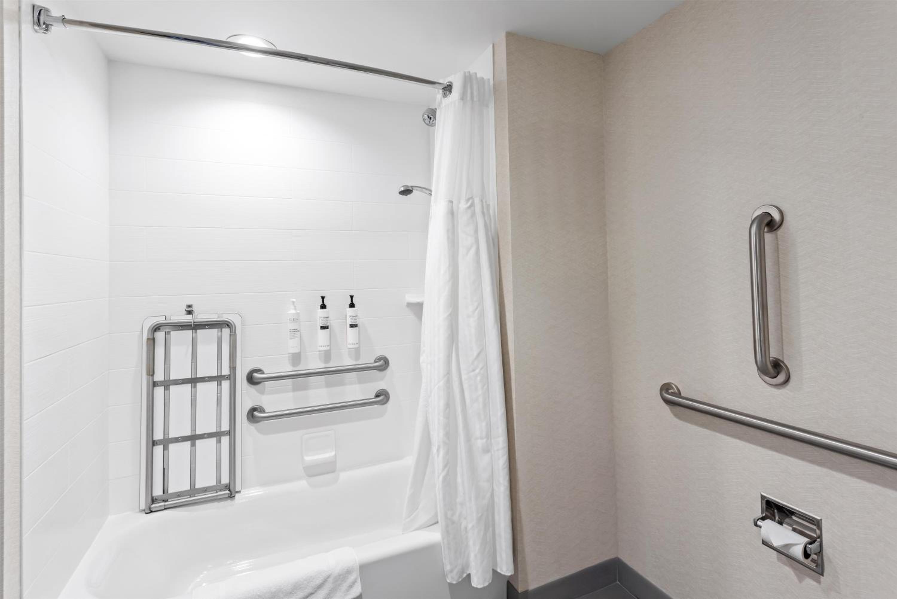 Queen Room with Two Queen Beds - Mobility Access