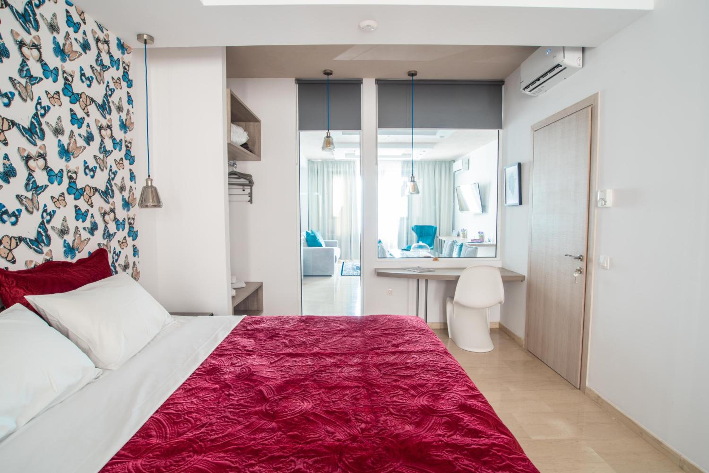 Apartment with Sea View - Photo 10