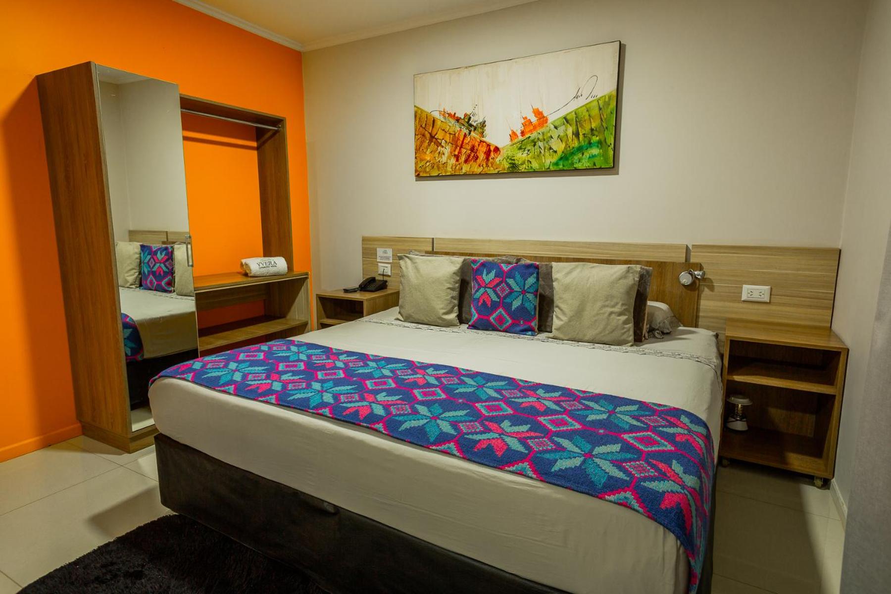Deluxe Double Room with Balcony photo 3