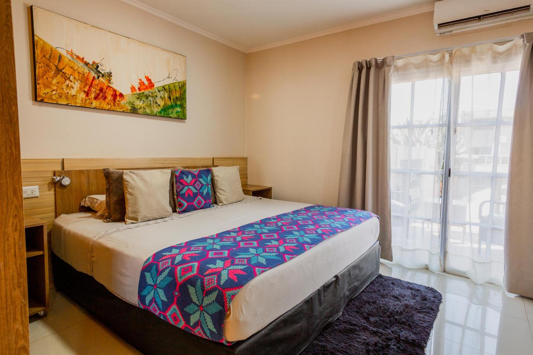 Deluxe Double Room with Balcony photo 2