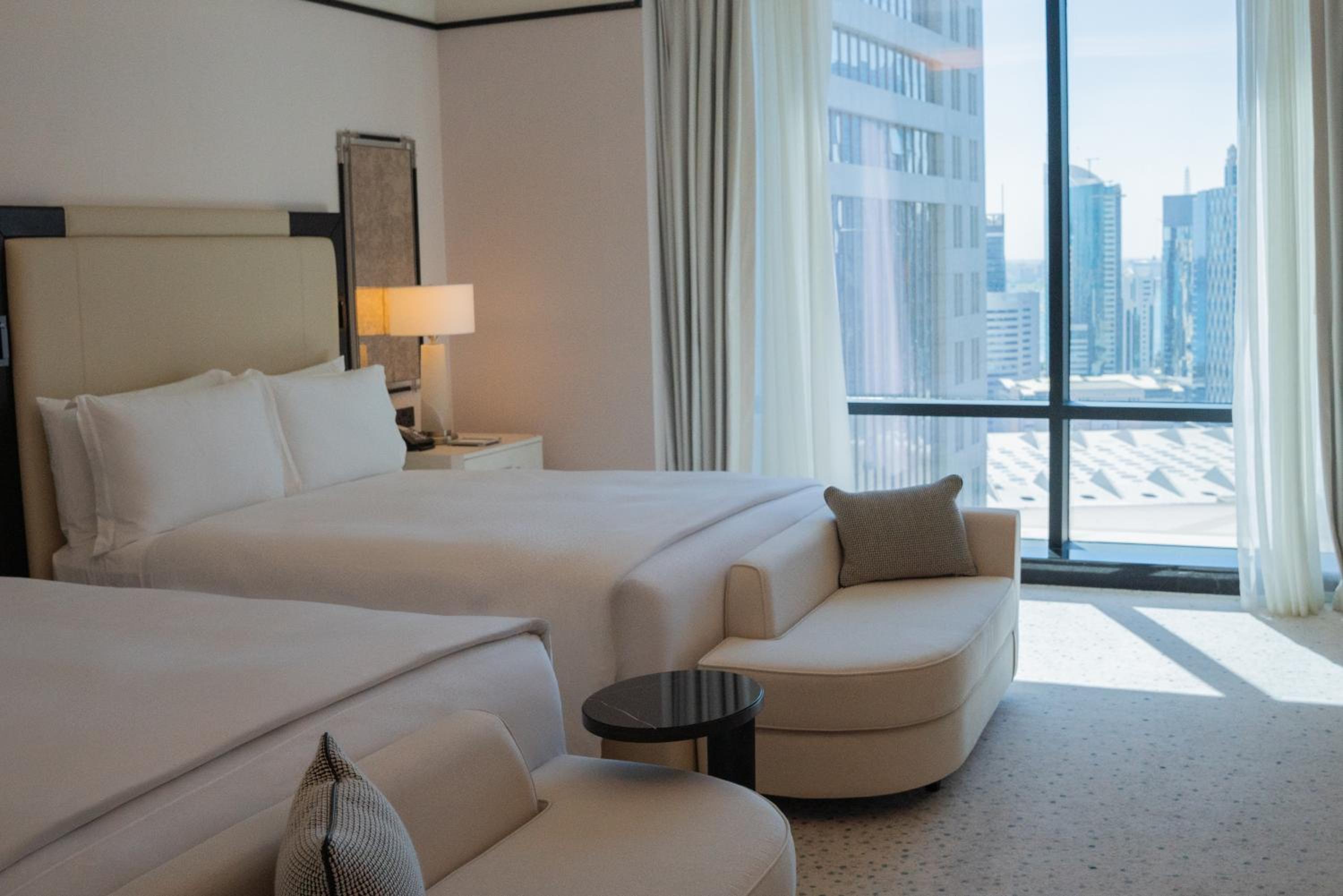 Grand room with Two Queen Beds - Photo 7