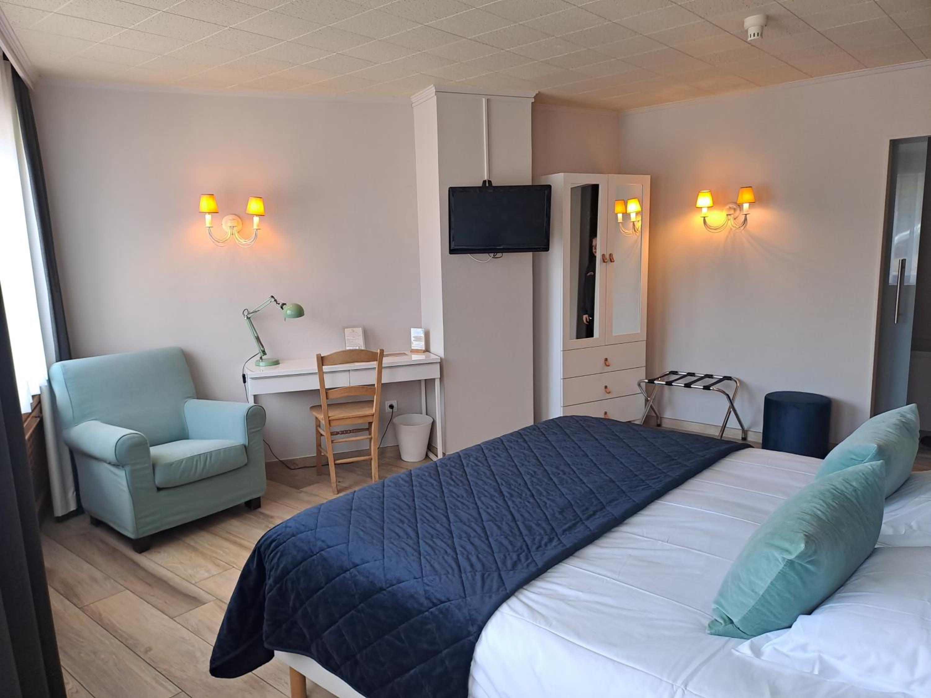 Superior Double Room - Photo 16