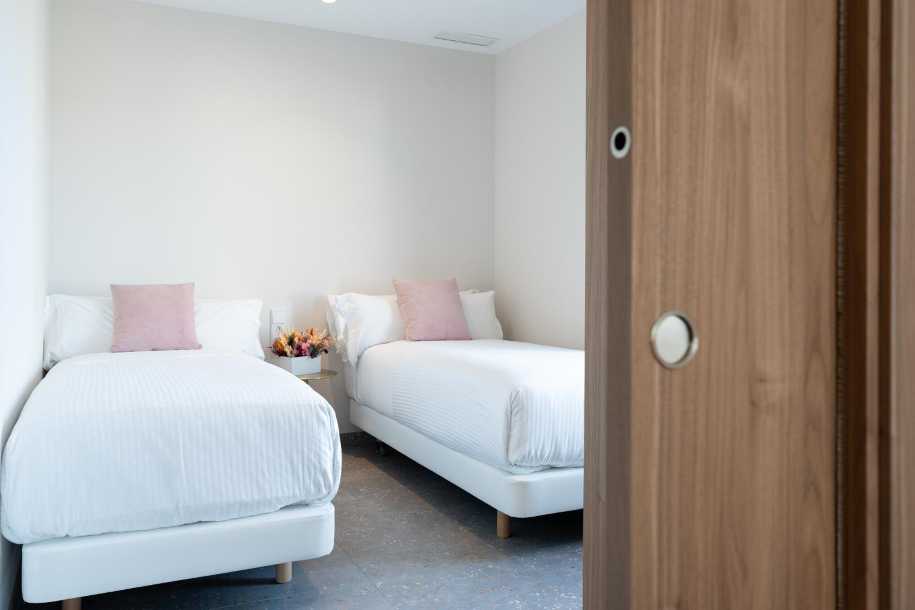 Two-Bedroom Apartment - Photo 2