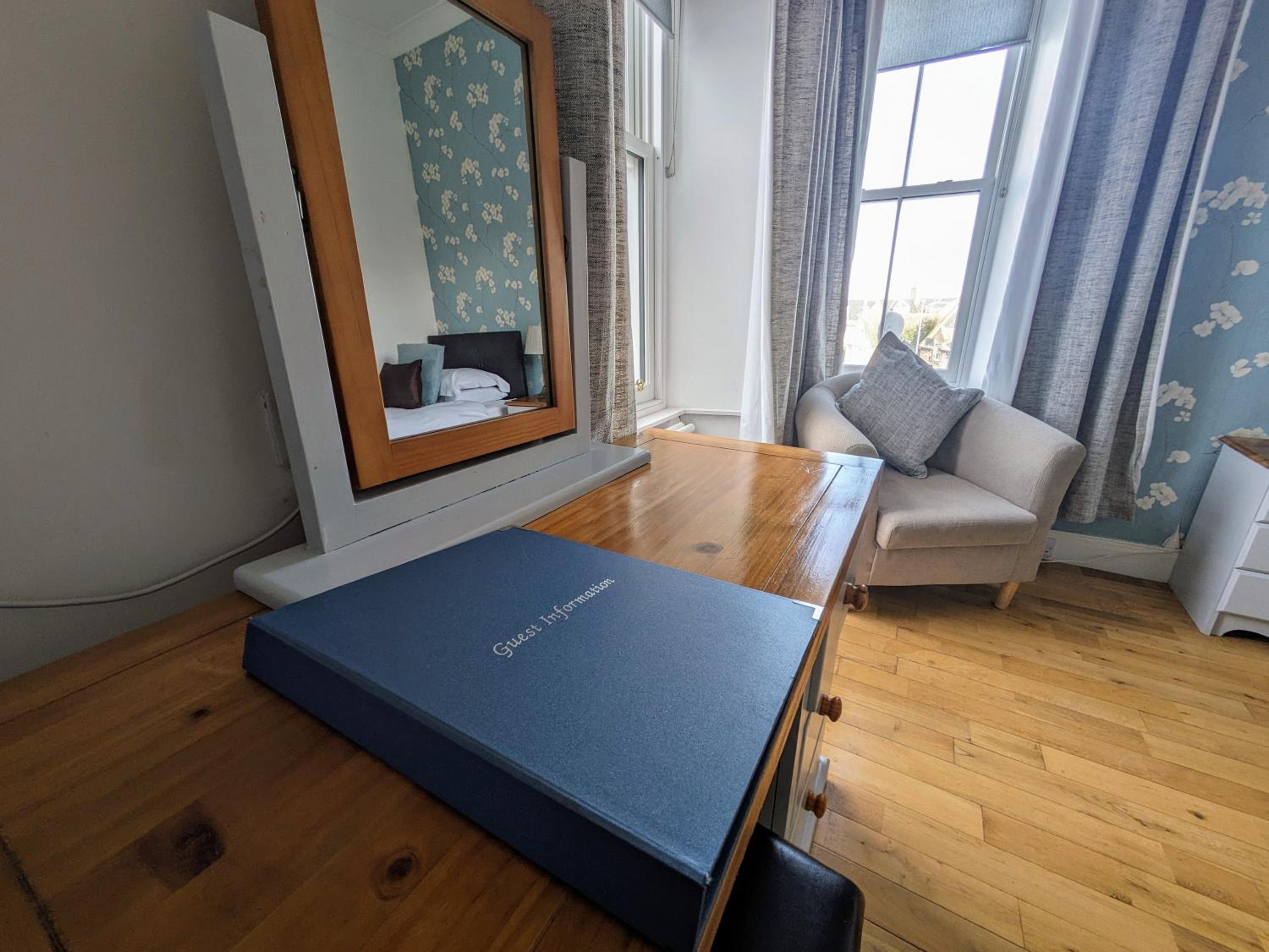 Single Room photo 3