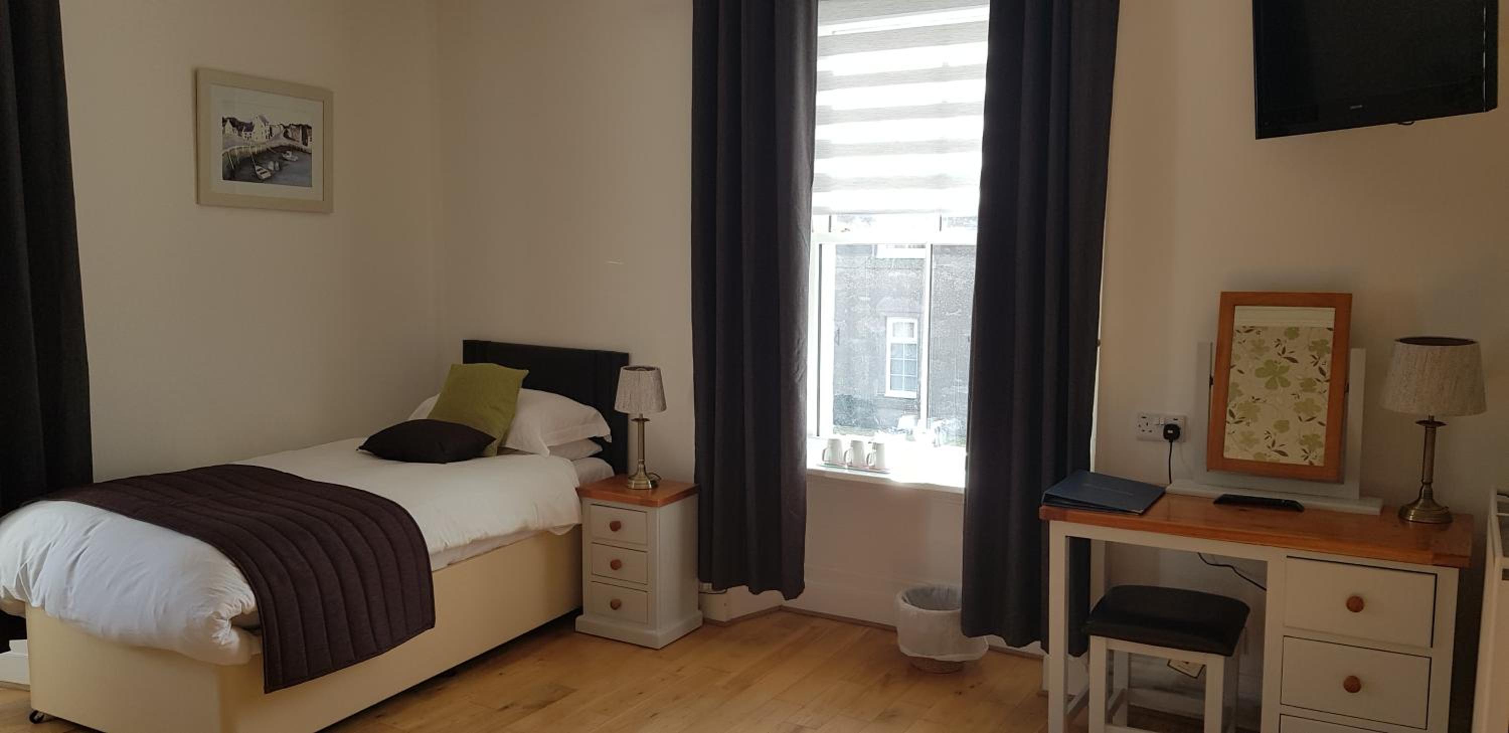 Triple Room with Bath photo 3