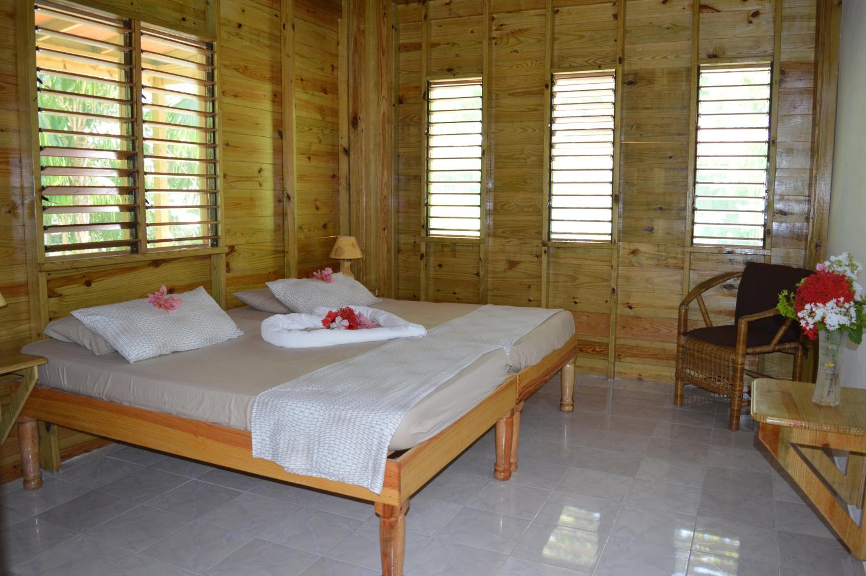 Deluxe Bungalow photo 2