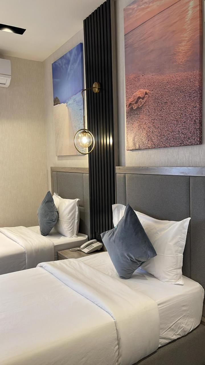 Deluxe Twin Room photo 3
