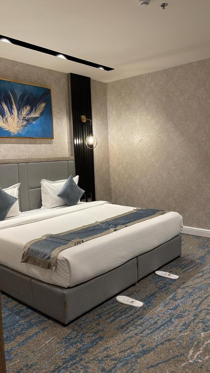 Deluxe King Room photo 3